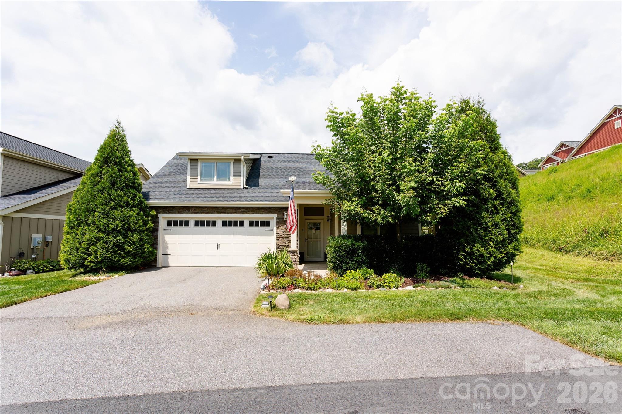 28 Westfield Way Property Photo 6