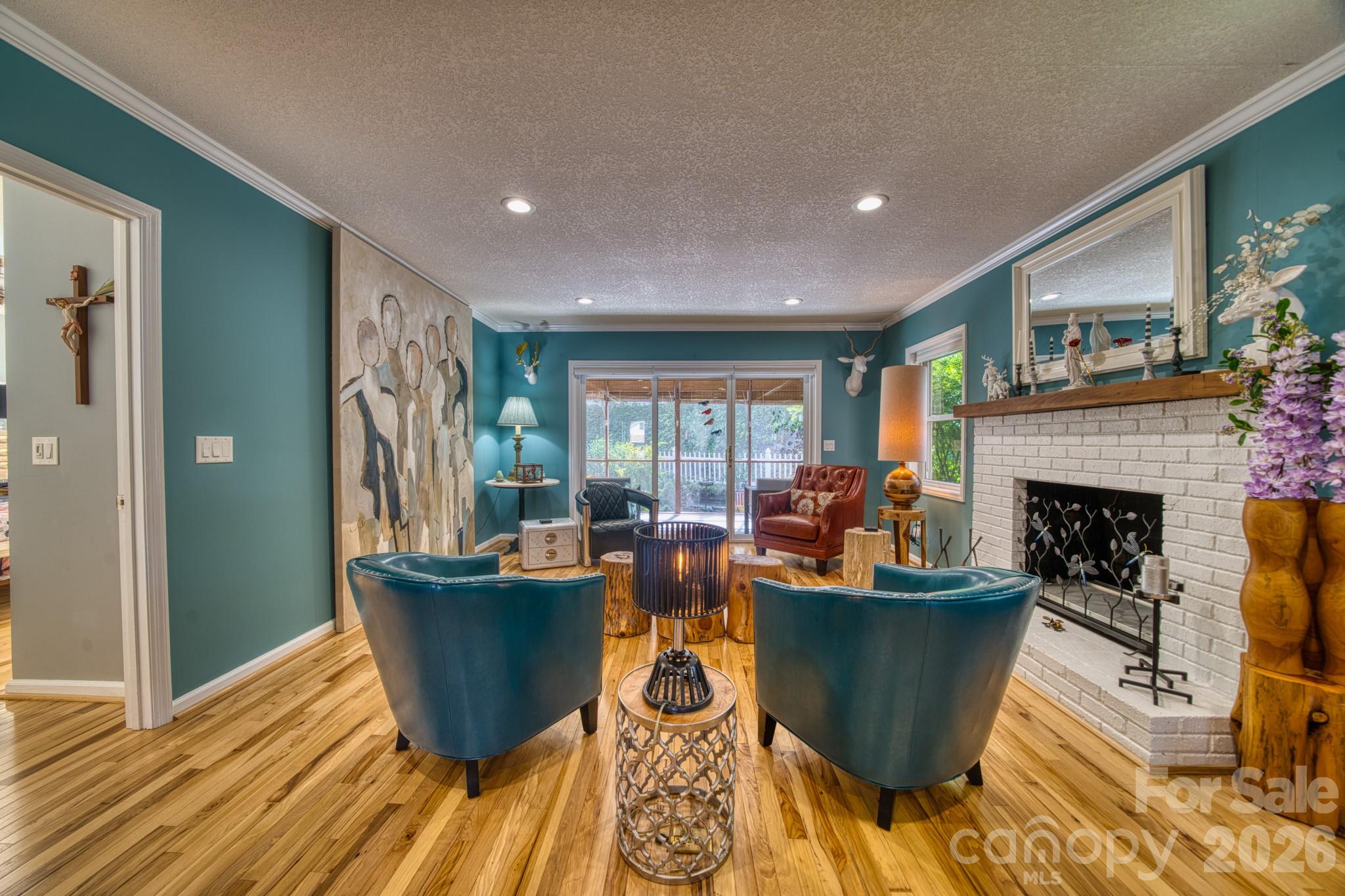 130 Exeter Court Property Photo 1
