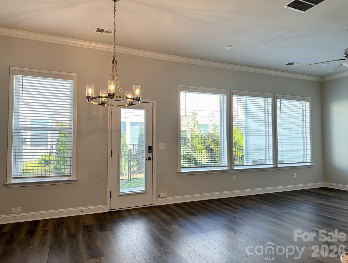 8111 Houser Street Property Photo 6