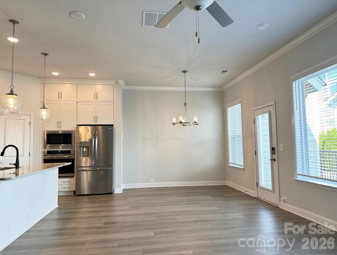 8111 Houser Street Property Photo 8