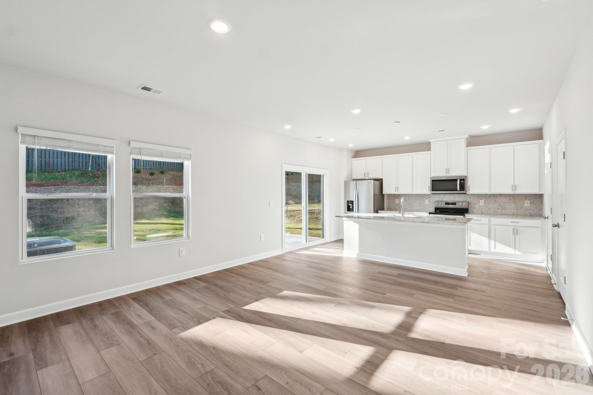 5065 Poplin Valley Property Photo 3