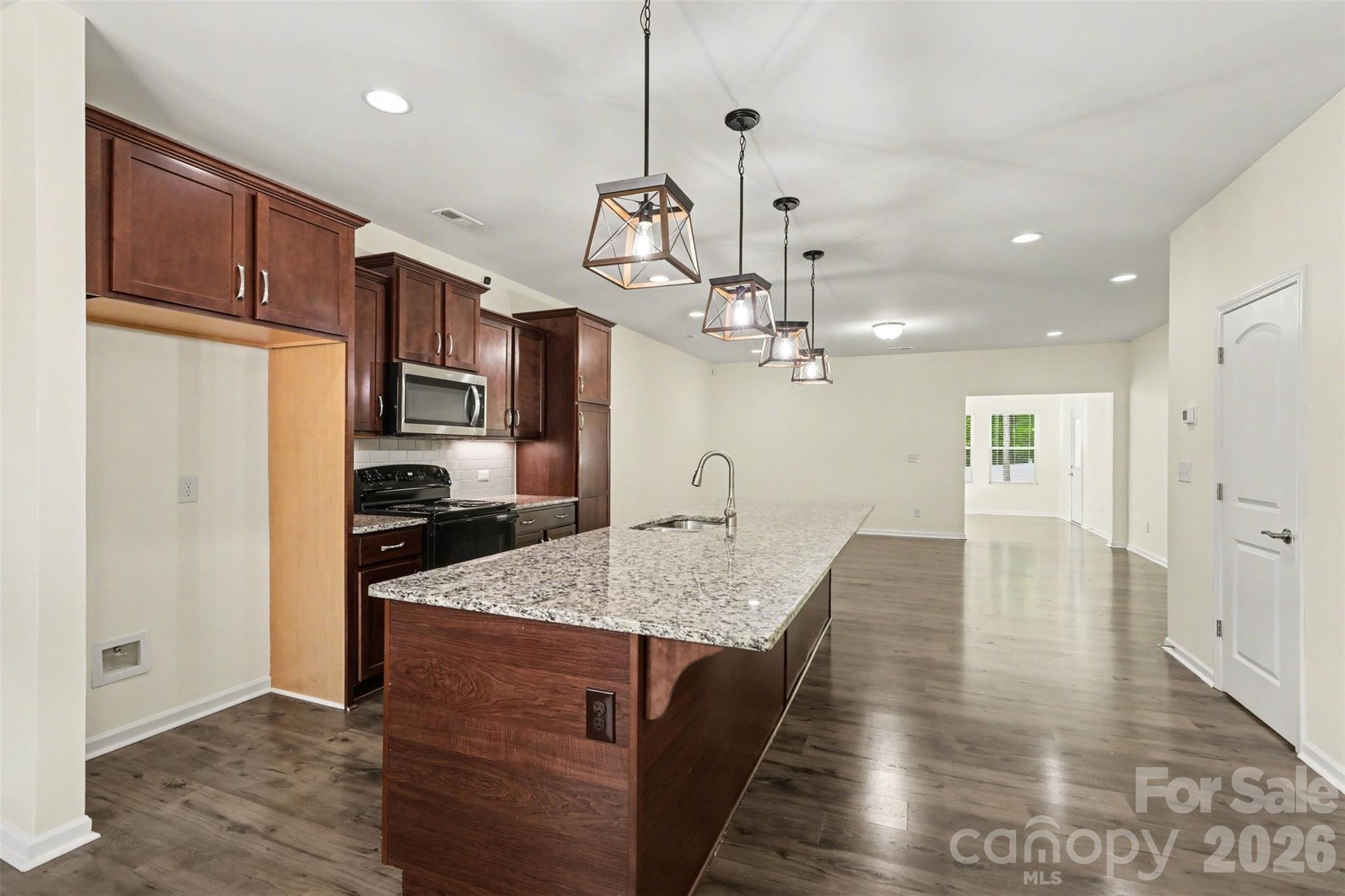 3024 Pinehills Way Property Photo 9
