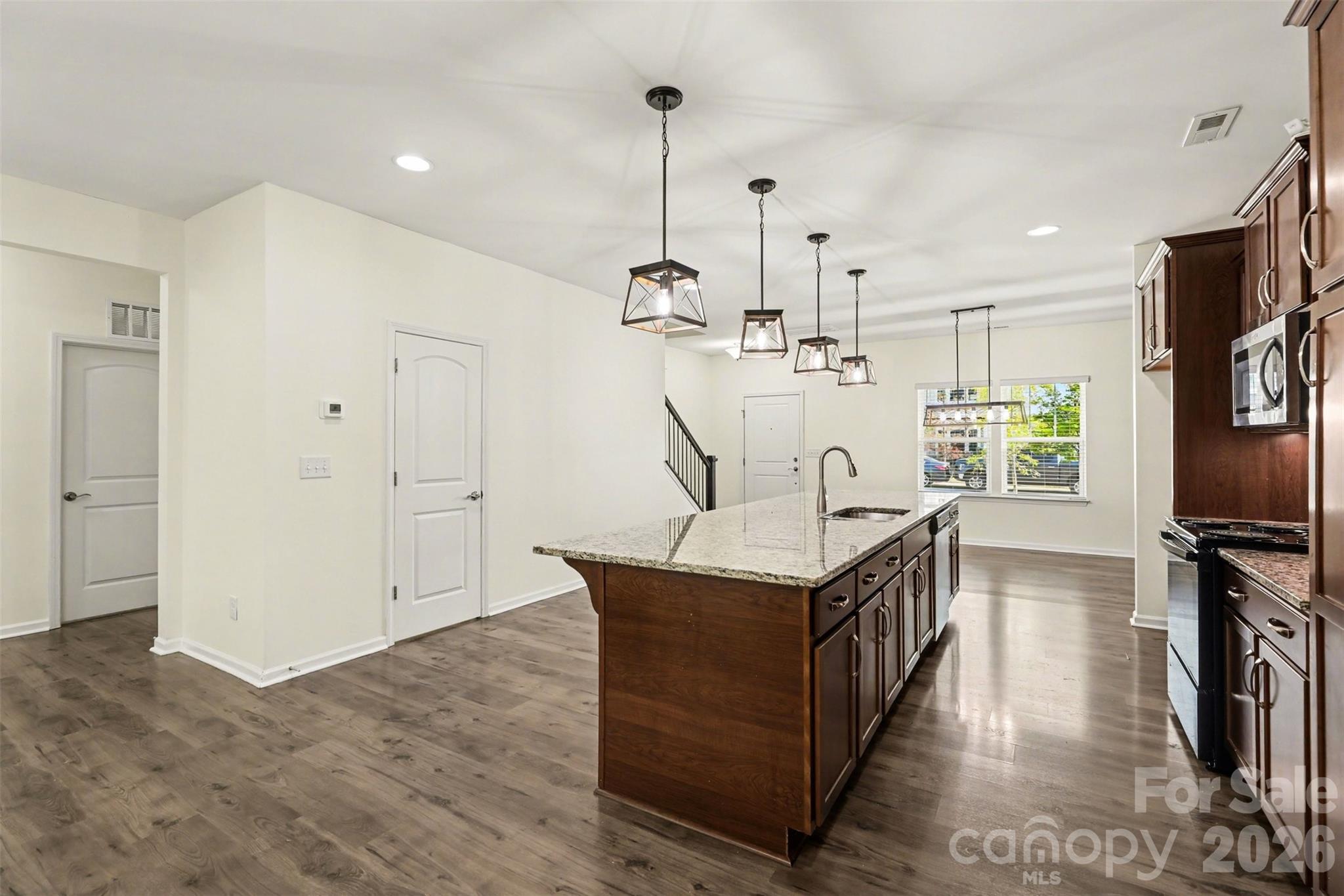 3024 Pinehills Way Property Photo 10