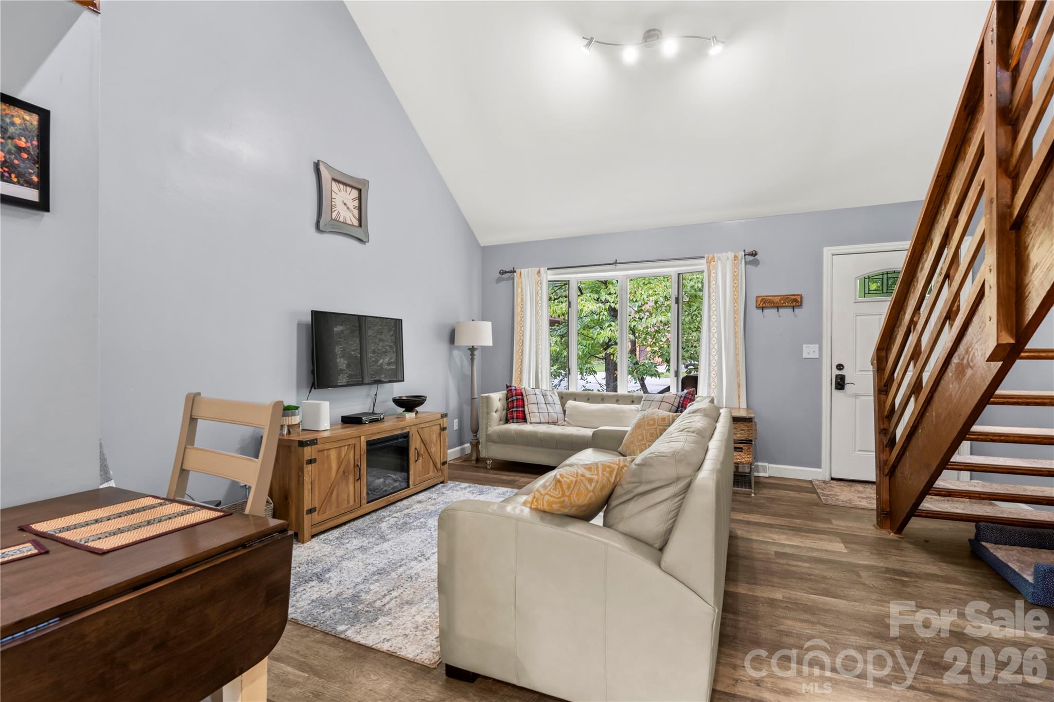 15 N Garden Court Property Photo 7