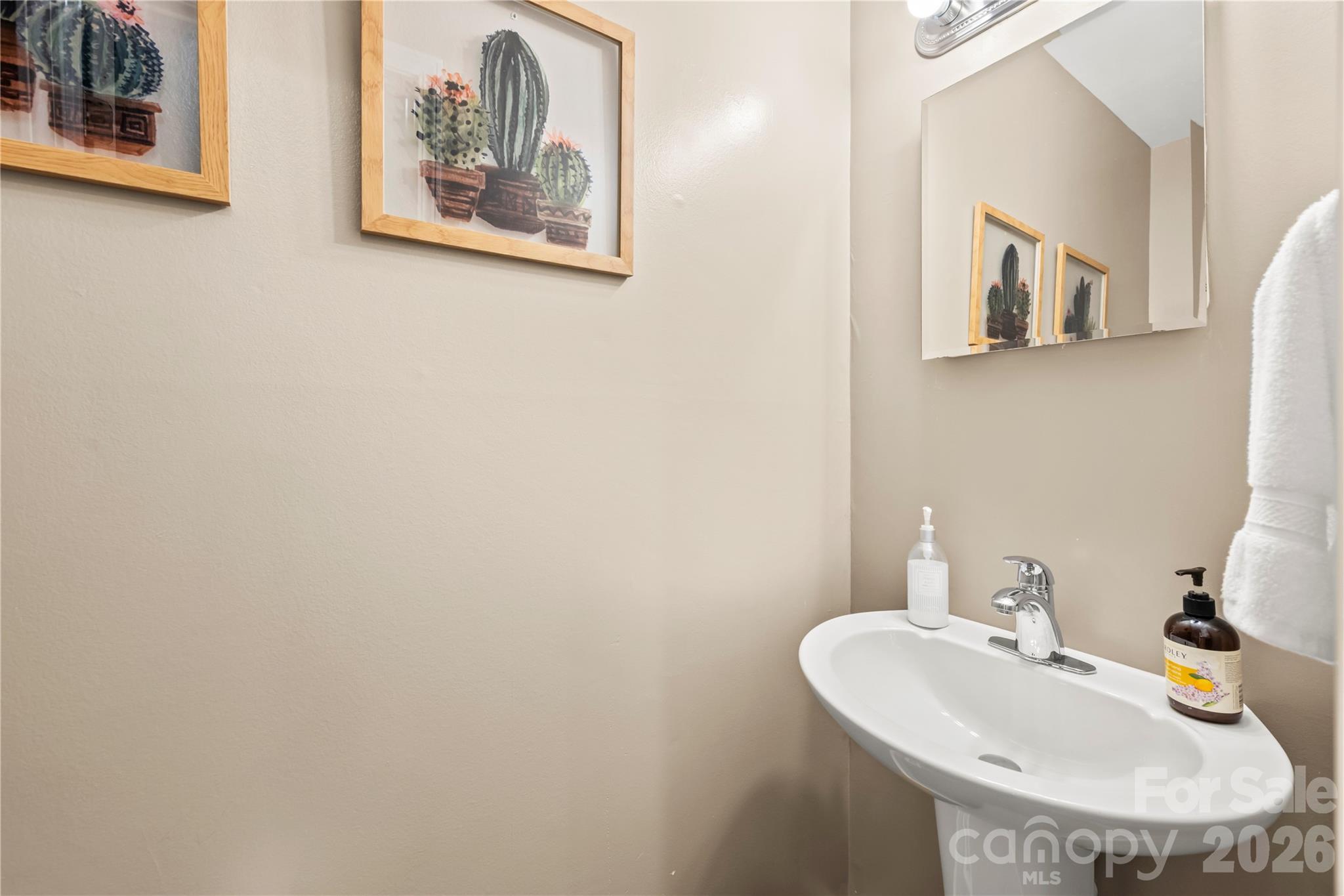 15 N Garden Court Property Photo 14