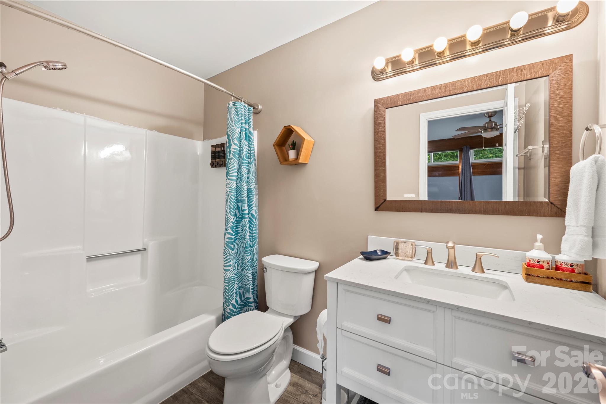 15 N Garden Court Property Photo 18