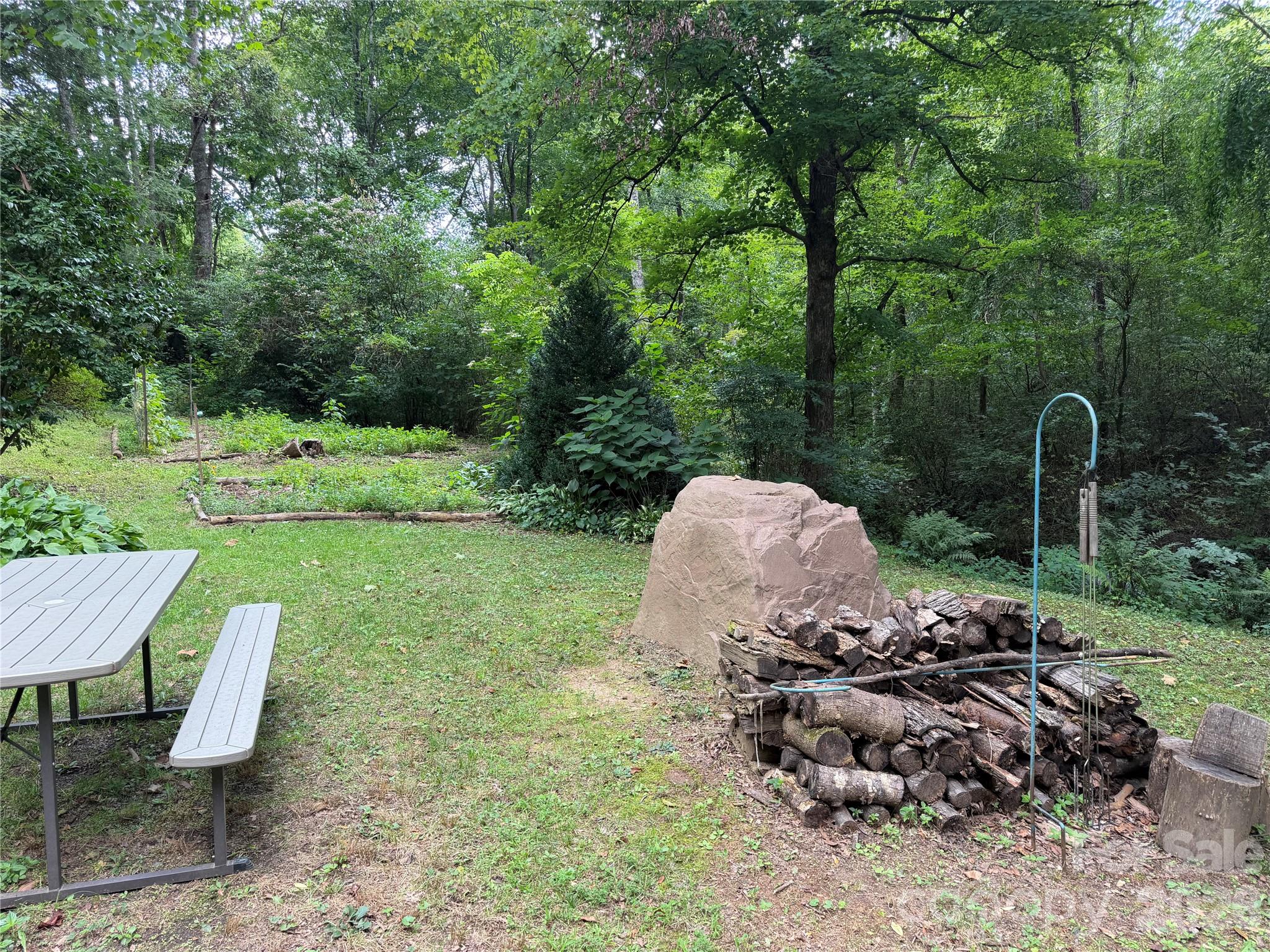 1921 Longbottom Road Property Photo 4