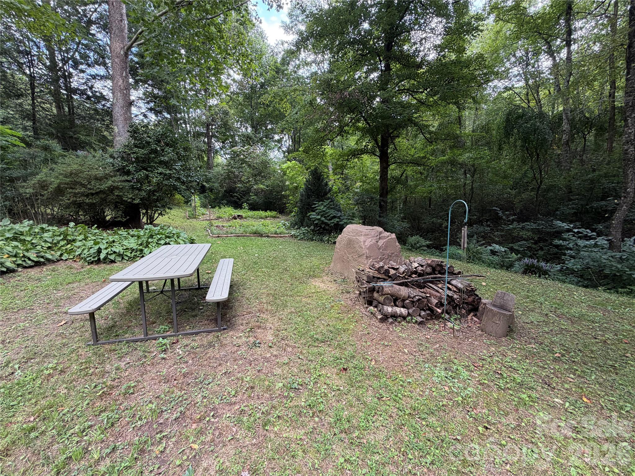 1921 Longbottom Road Property Photo 17
