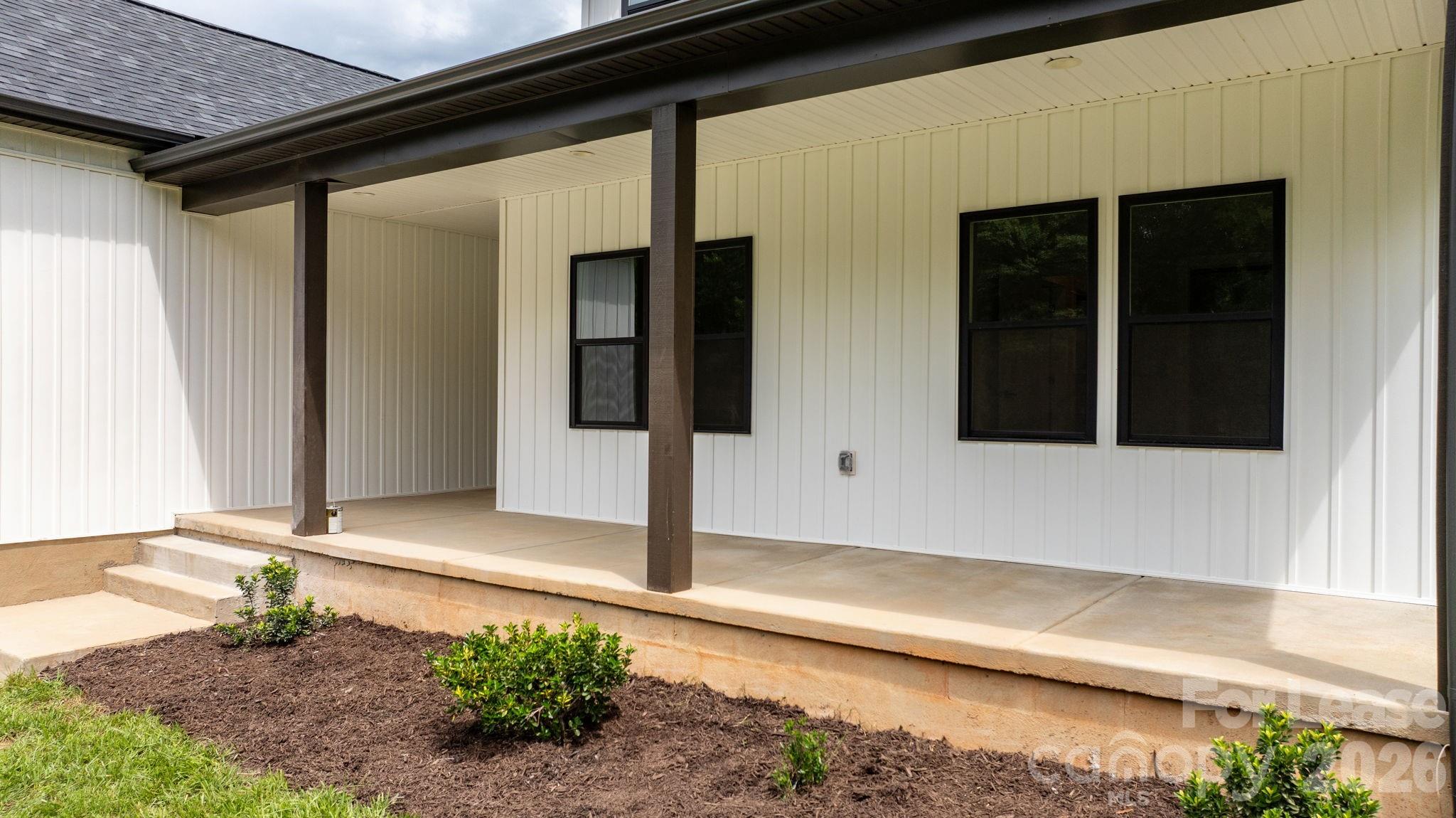 2996 Jack Whitener Road Property Photo 4