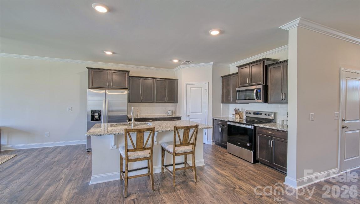 54 Creekview Road Property Photo 3