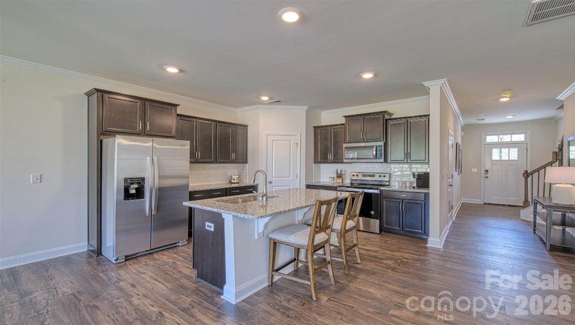54 Creekview Road Property Photo 8