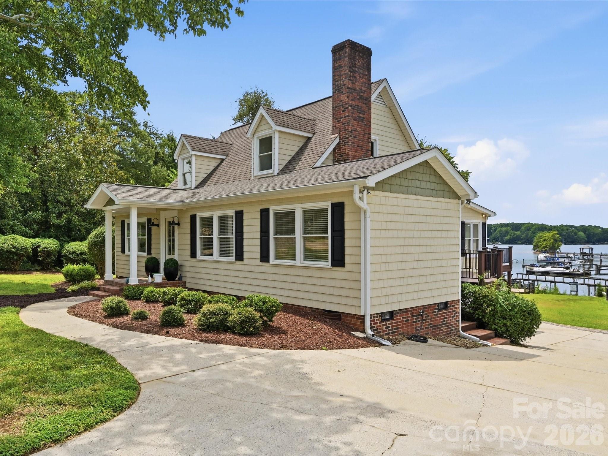 20845 Lagoona Drive Property Photo 3