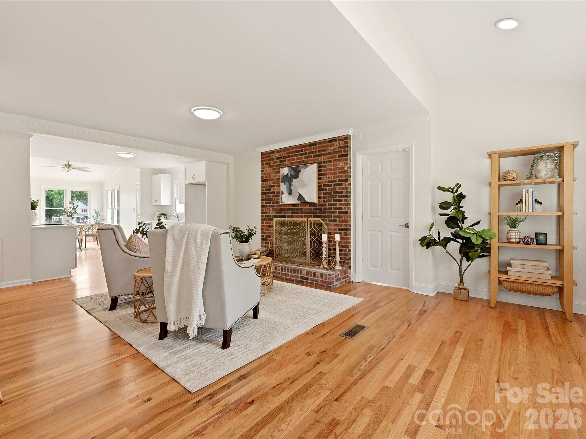 20845 Lagoona Drive Property Photo 5