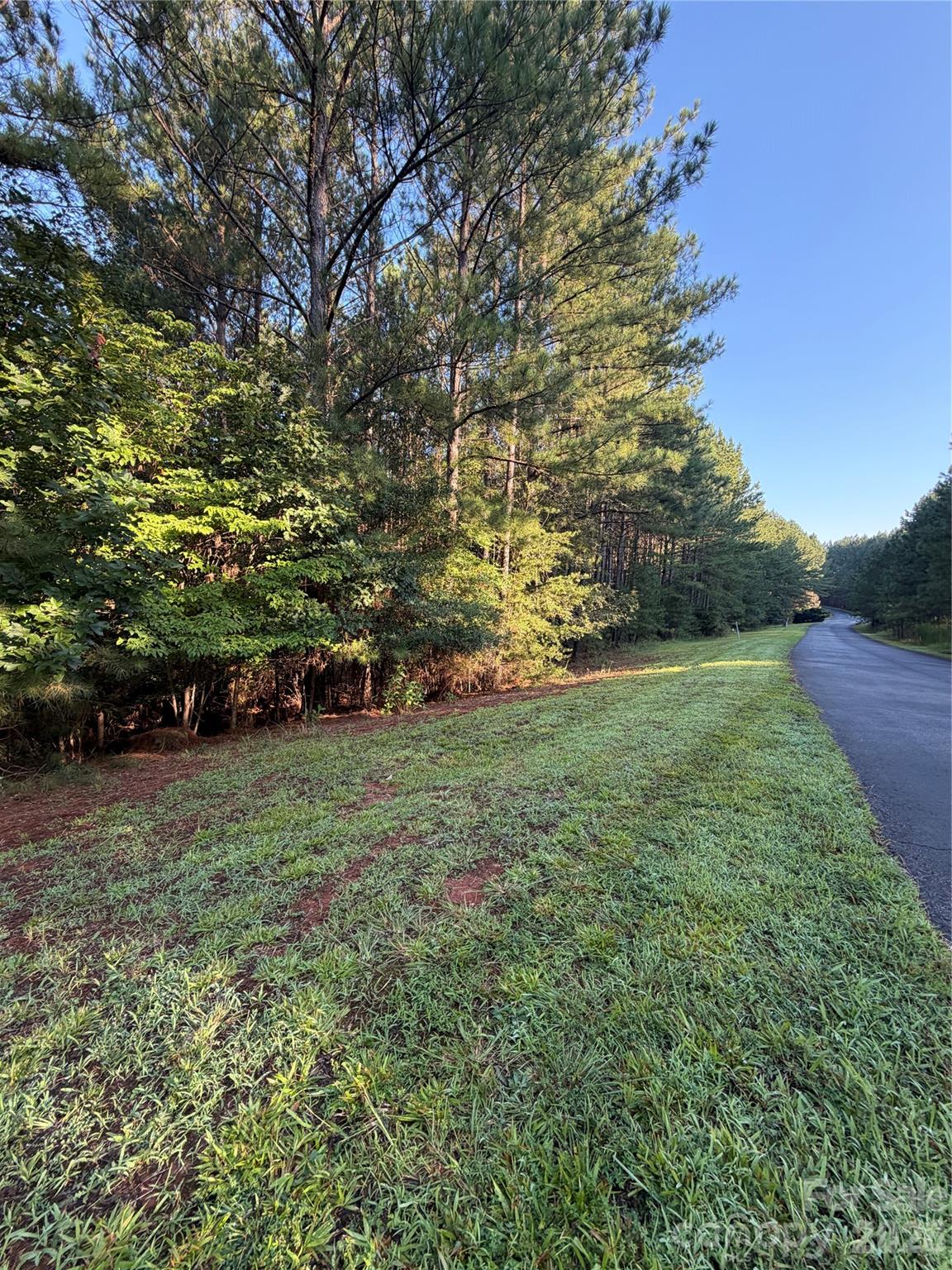 108 Whispering Pines Lane Property Photo 4