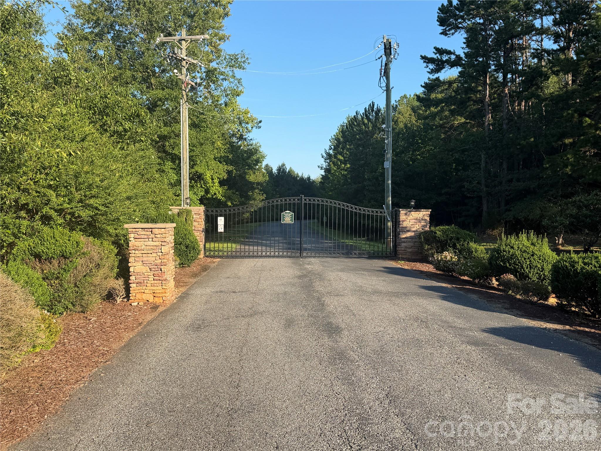 108 Whispering Pines Lane Property Photo 11