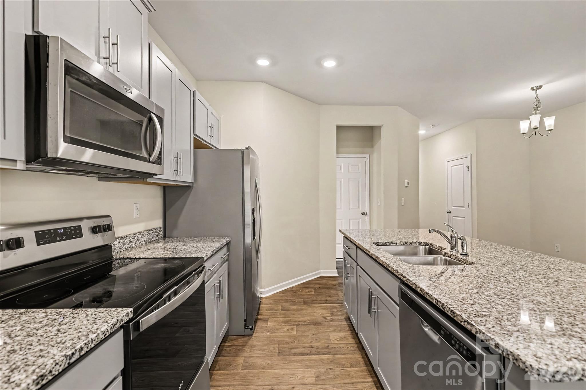 4417087 Property Photo 16