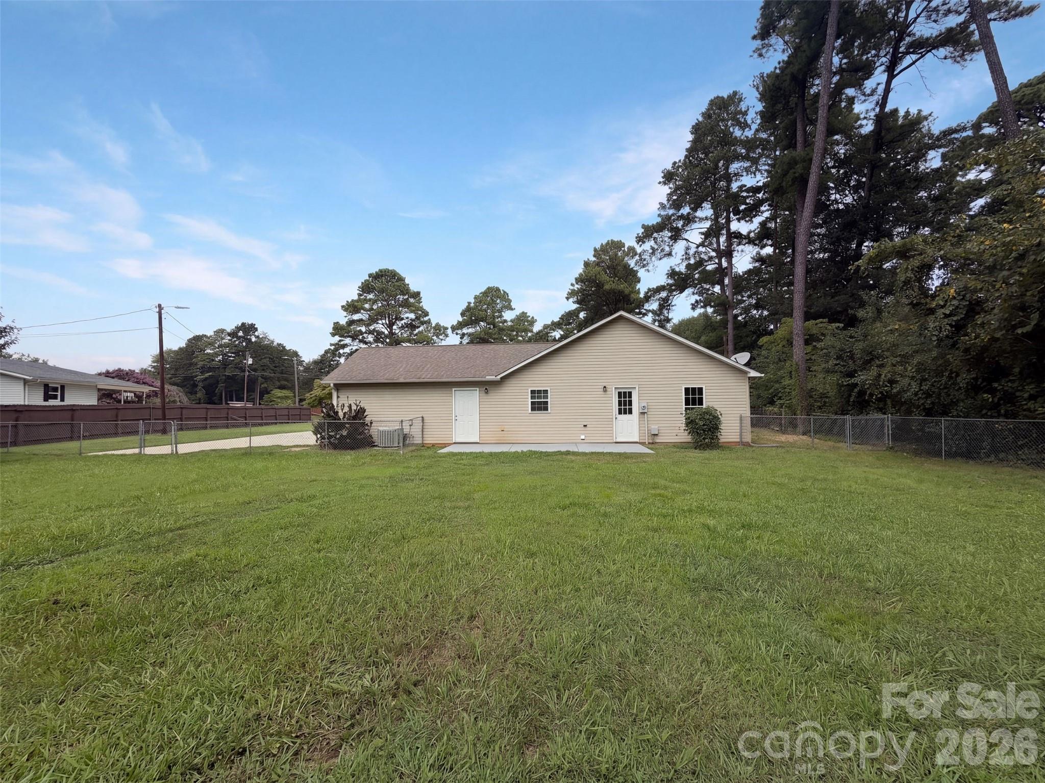 225 Vineyard Drive Property Photo 5