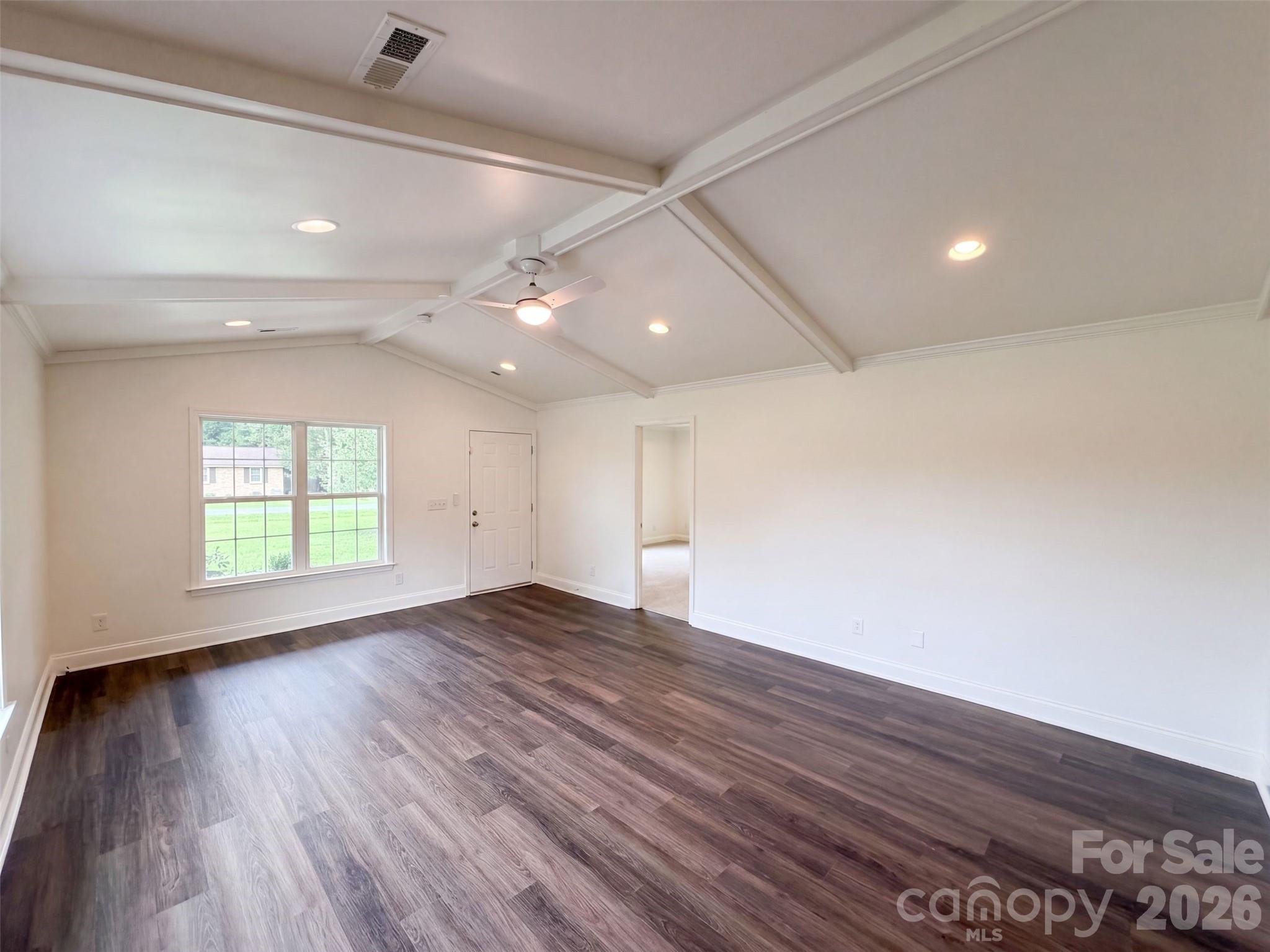 225 Vineyard Drive Property Photo 7