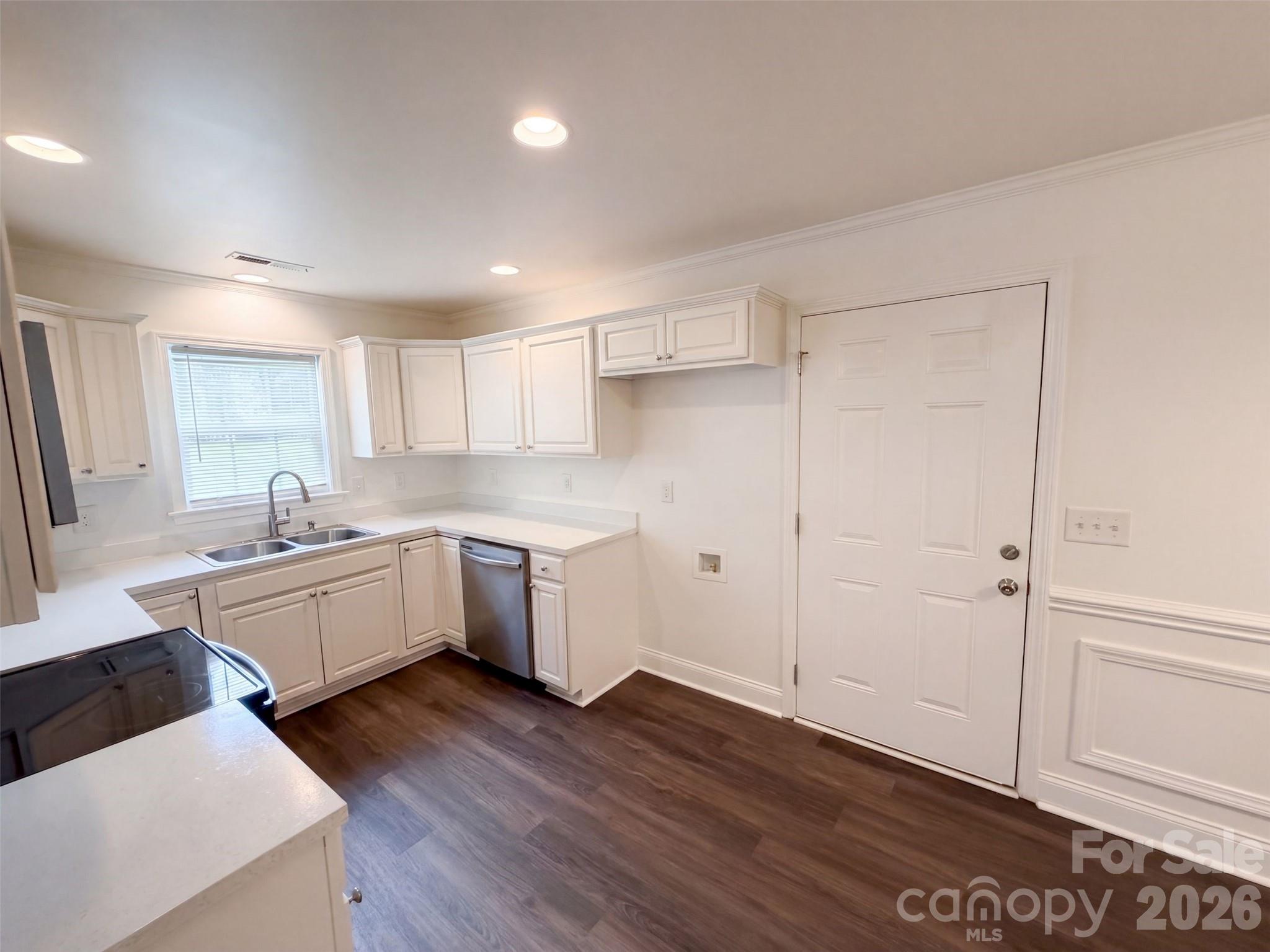 225 Vineyard Drive Property Photo 9