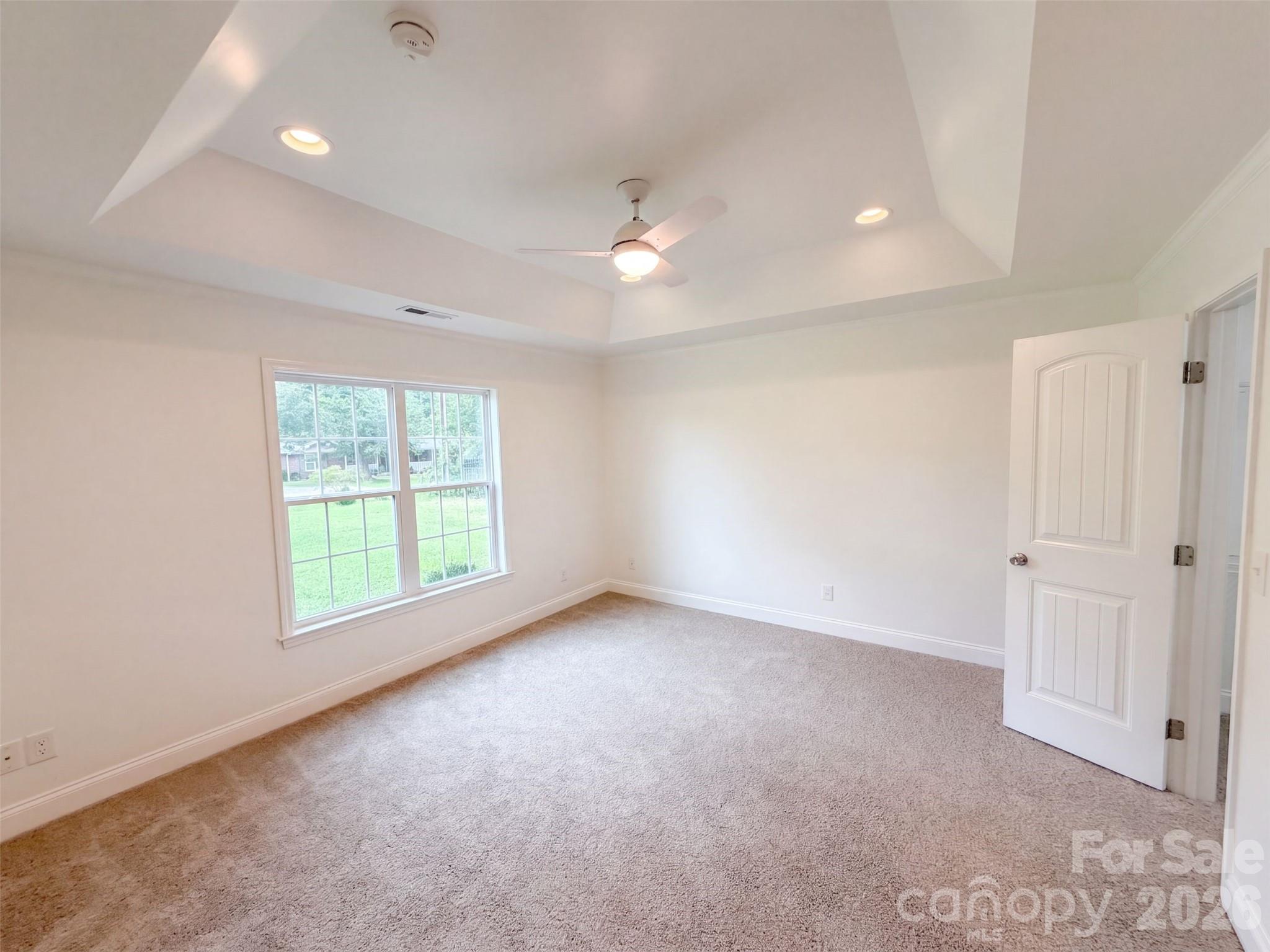 225 Vineyard Drive Property Photo 10