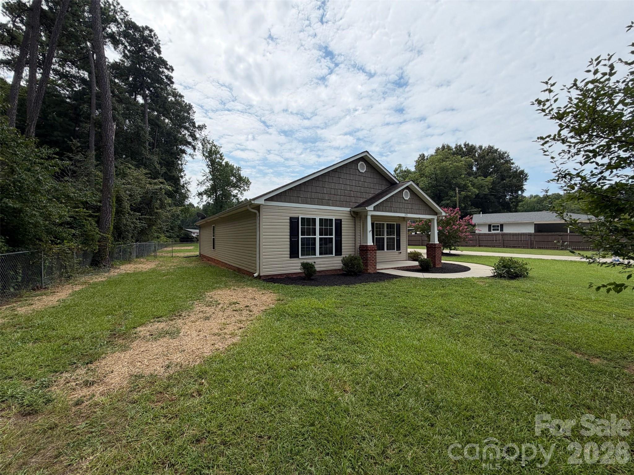 225 Vineyard Drive Property Photo 17