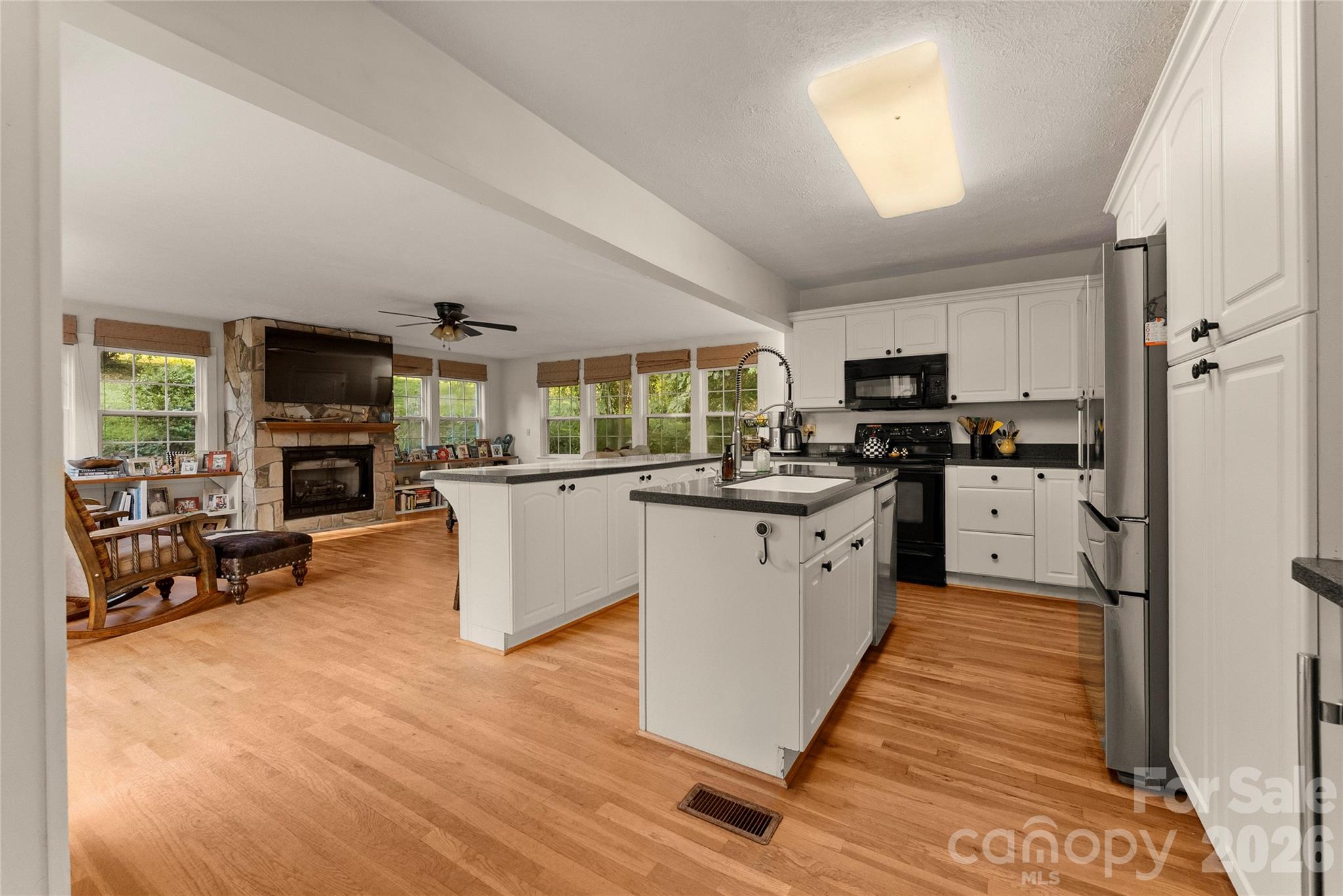 48 Silent Forest Drive Property Photo 13