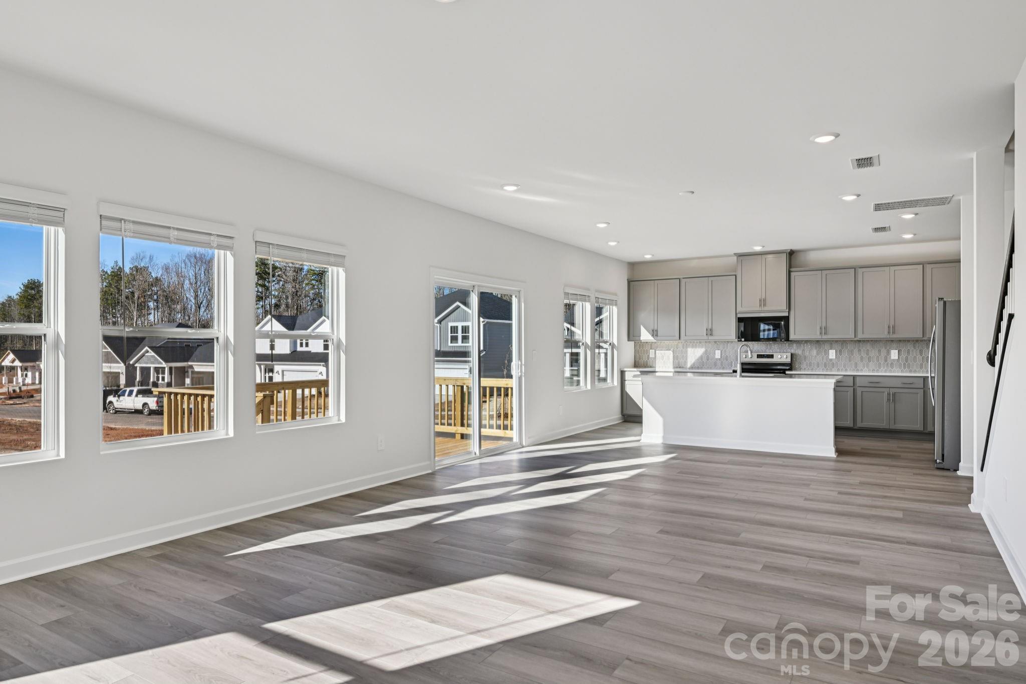 315 Pantego Place Property Photo 6