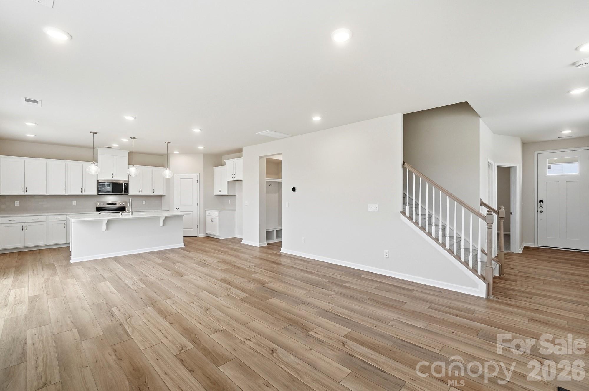 2805 Westmont Drive Property Photo 10