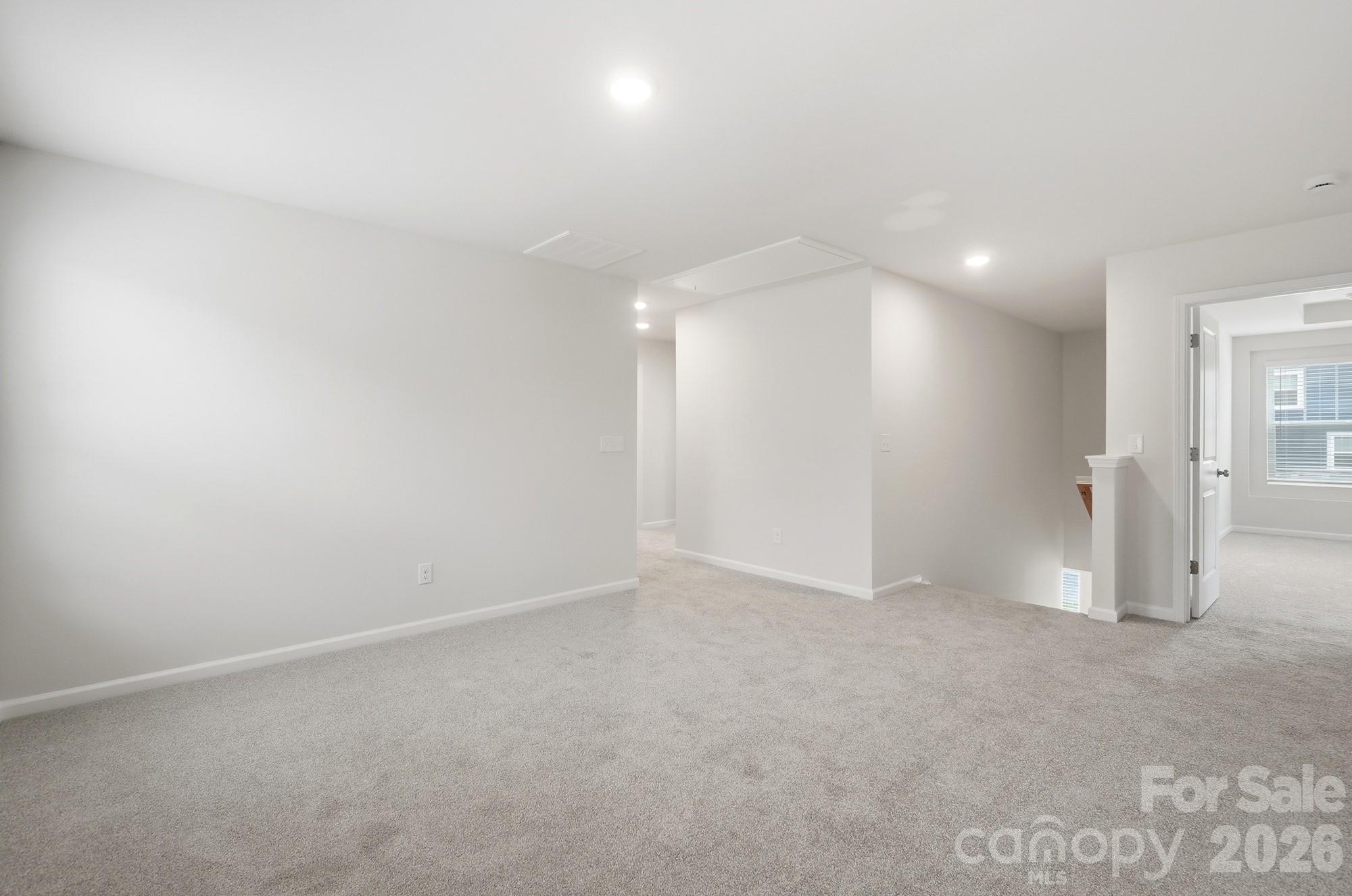 2805 Westmont Drive Property Photo 30