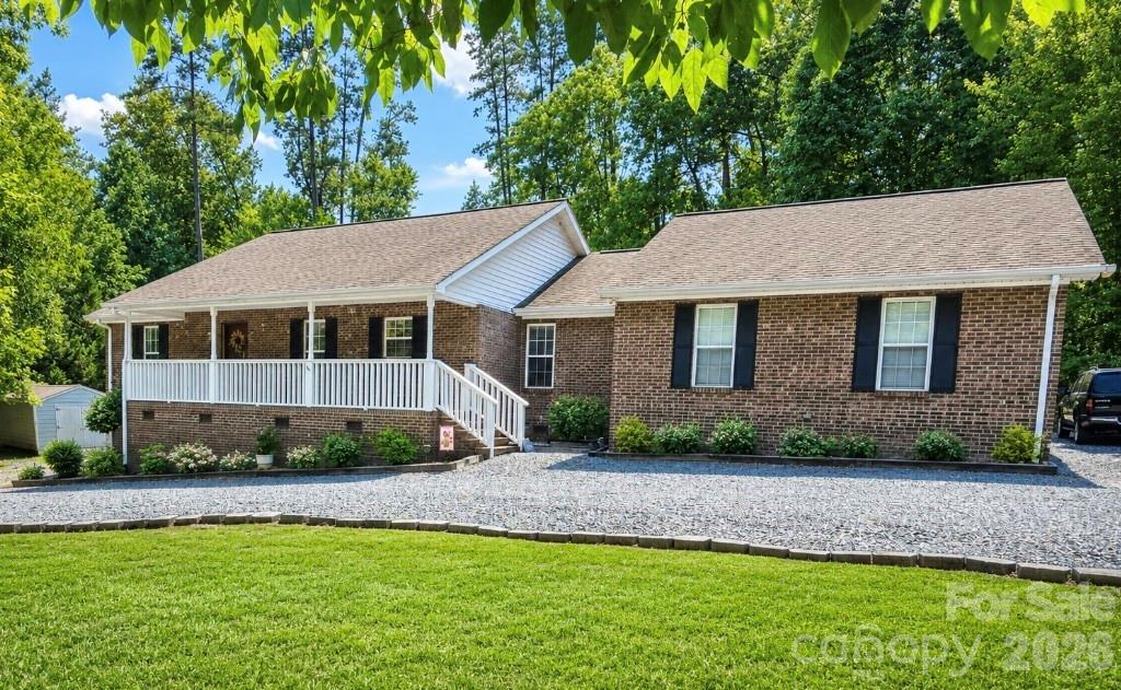 278 Newport Drive Property Photo 1