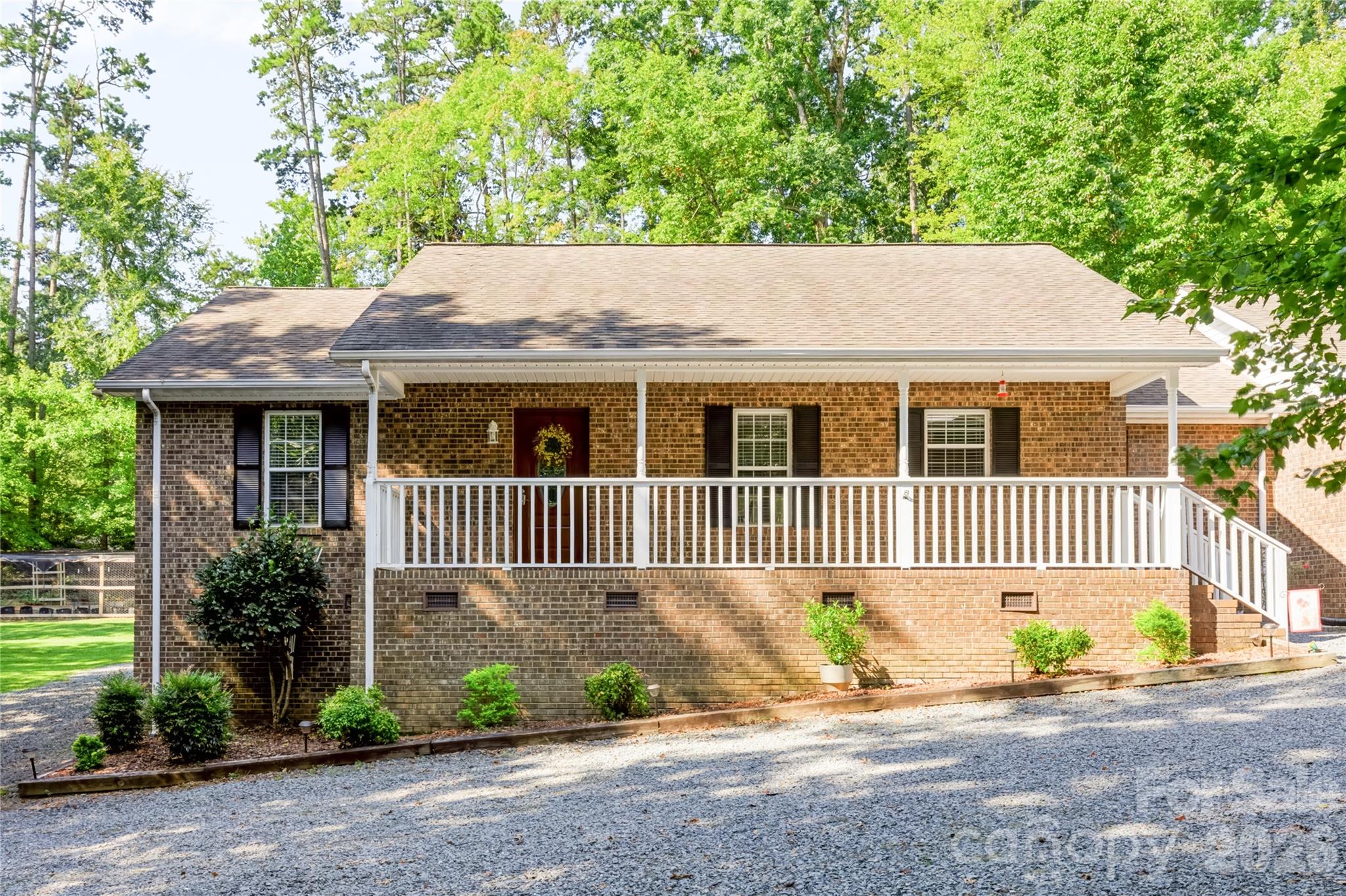 278 Newport Drive Property Photo 4