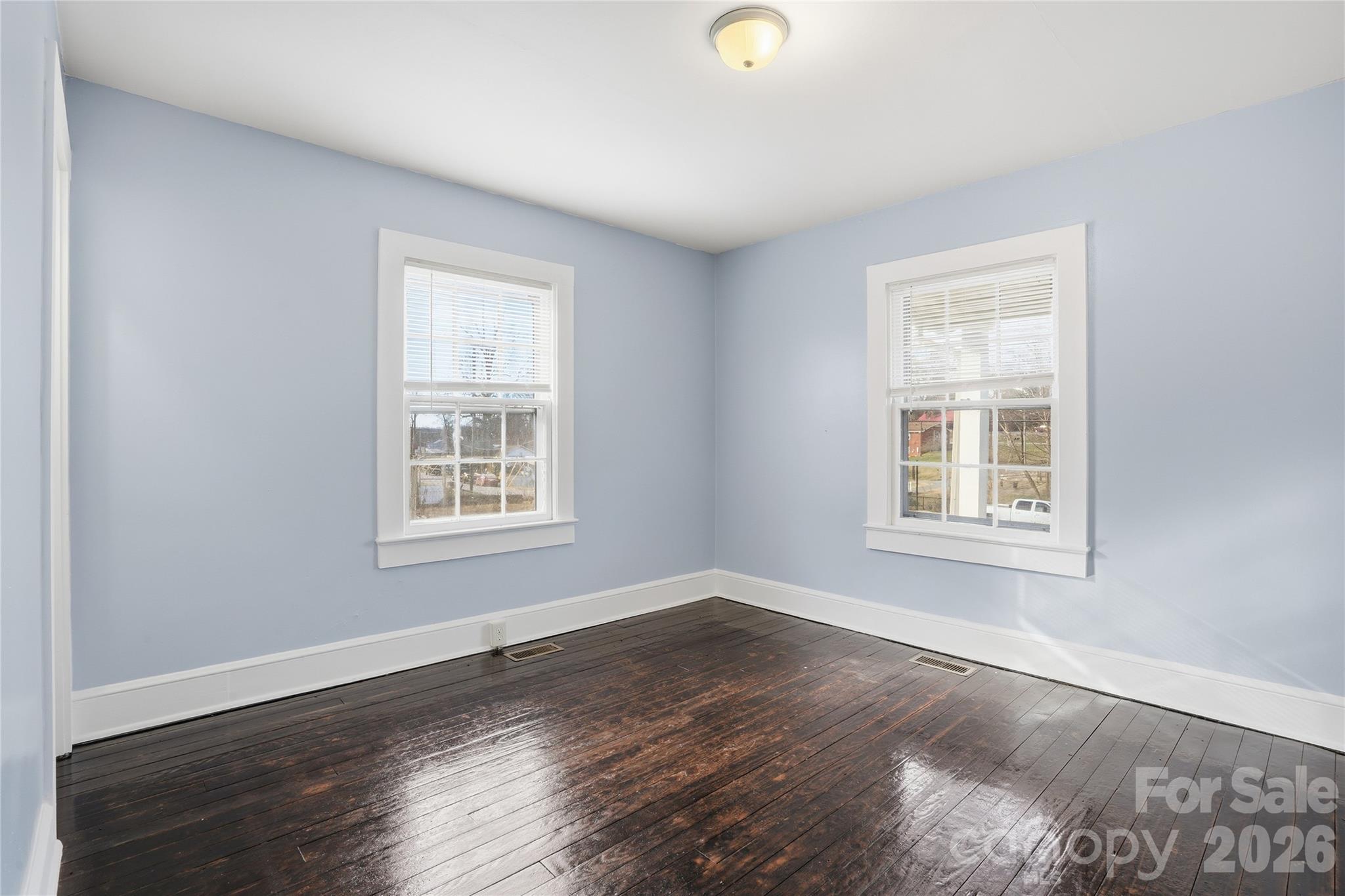 358 N Cleghorn Street Property Photo 7