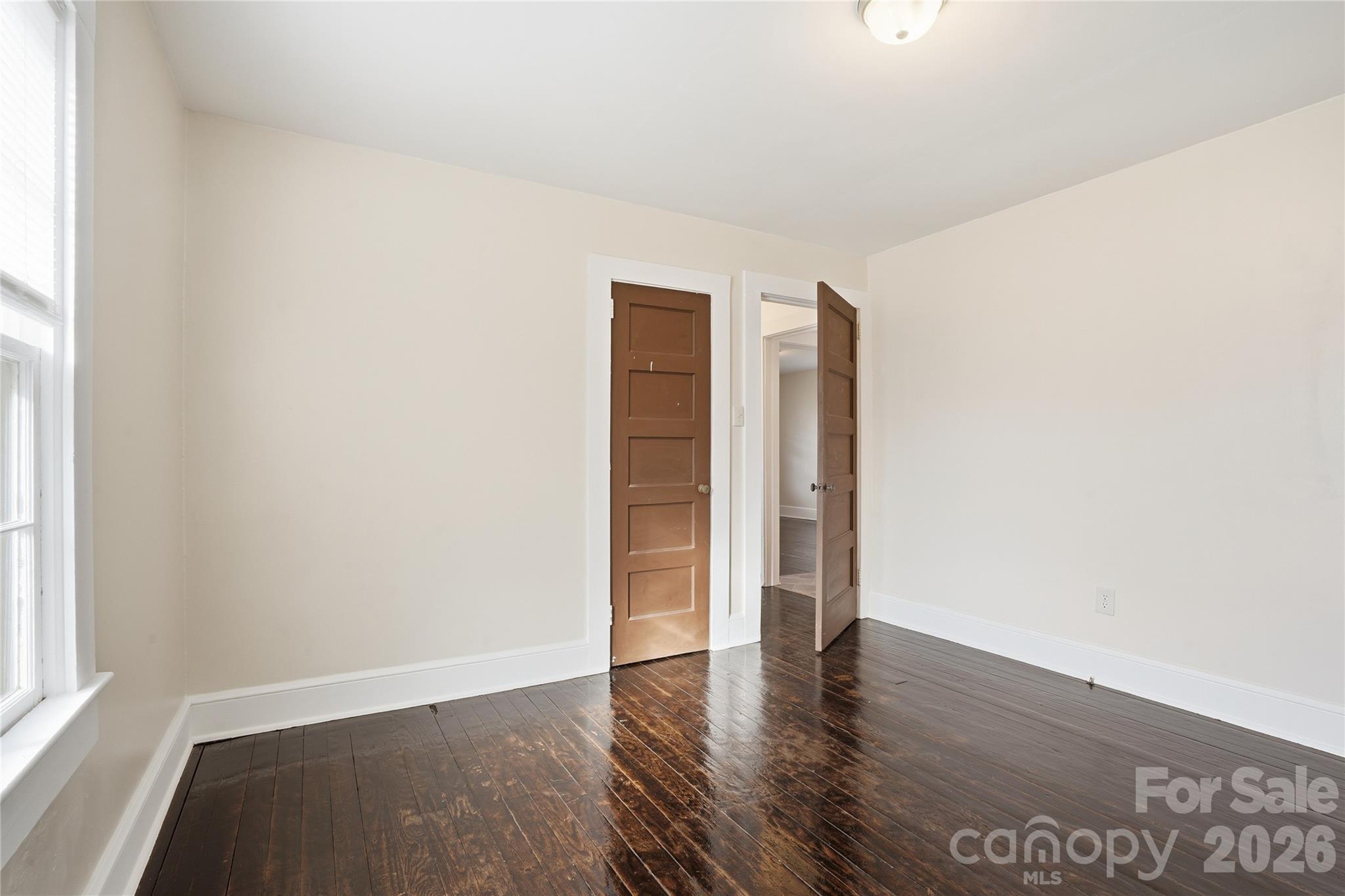 358 N Cleghorn Street Property Photo 8