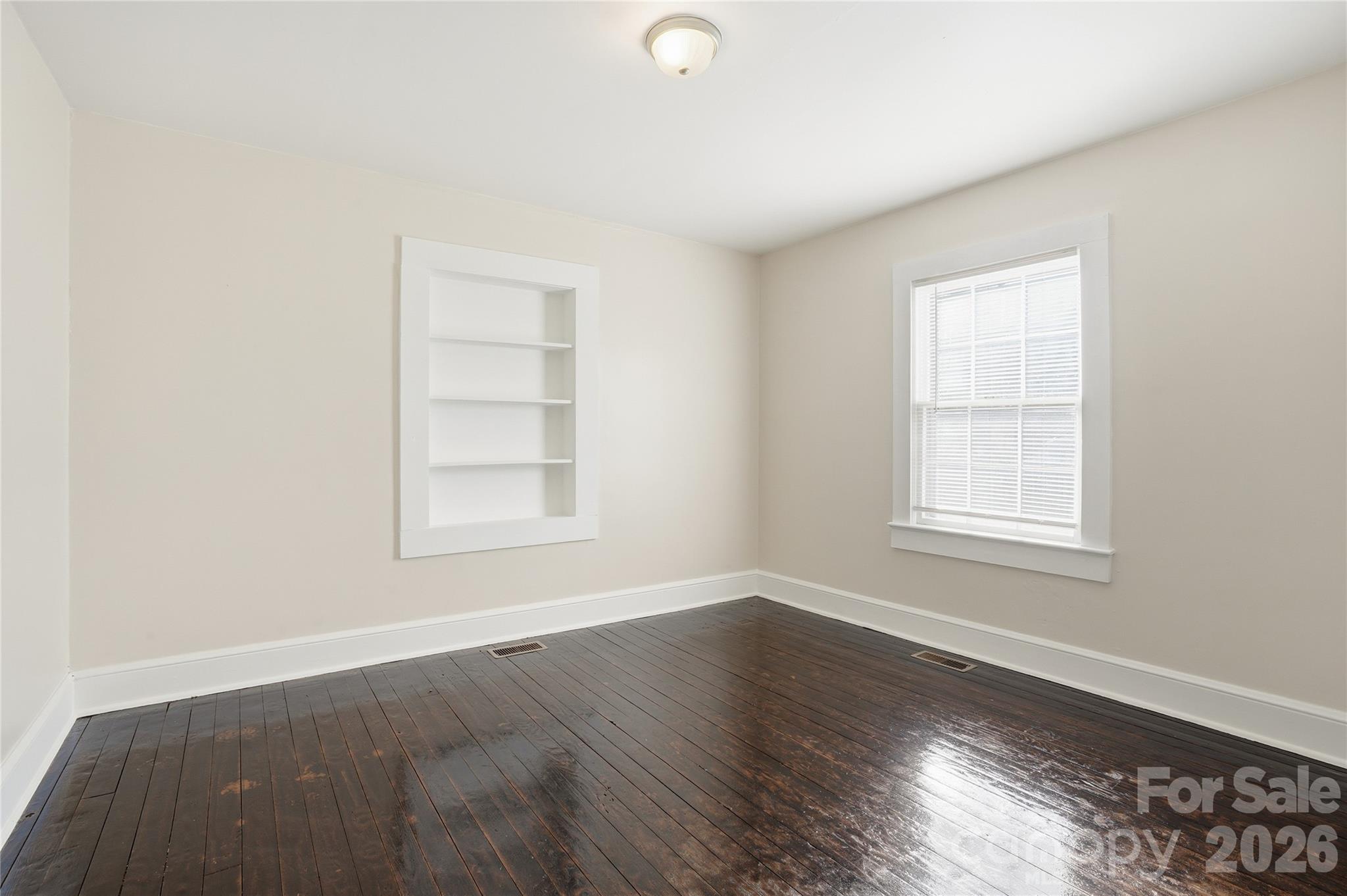 358 N Cleghorn Street Property Photo 10