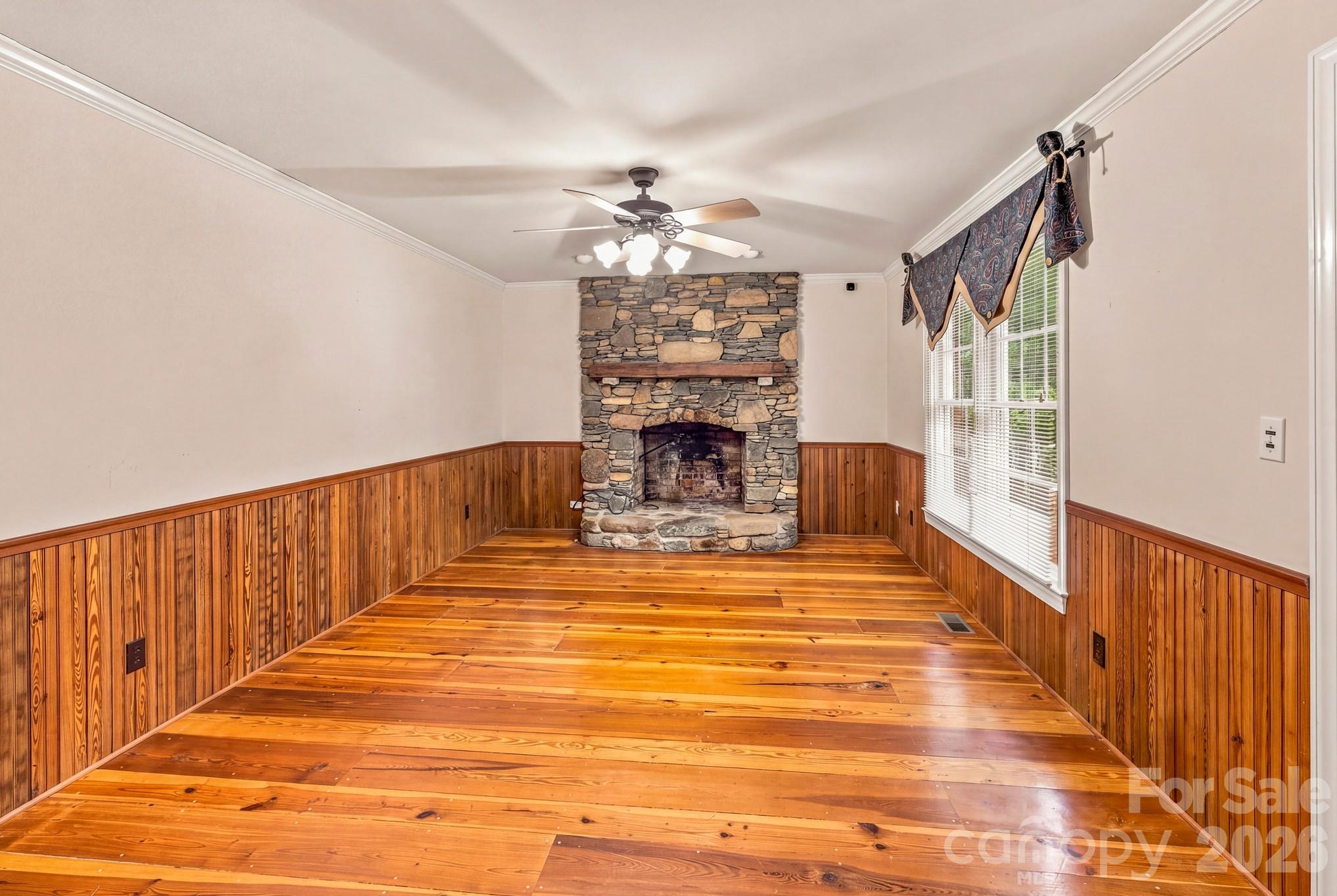 2594 Painters Gap Road Property Photo 11