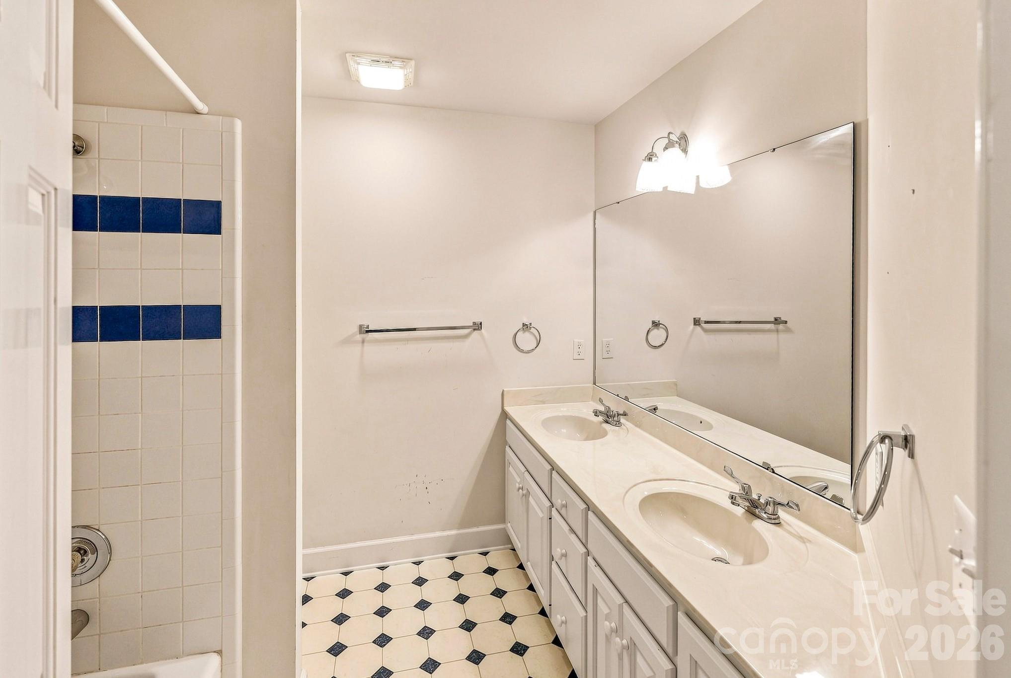 2594 Painters Gap Road Property Photo 19