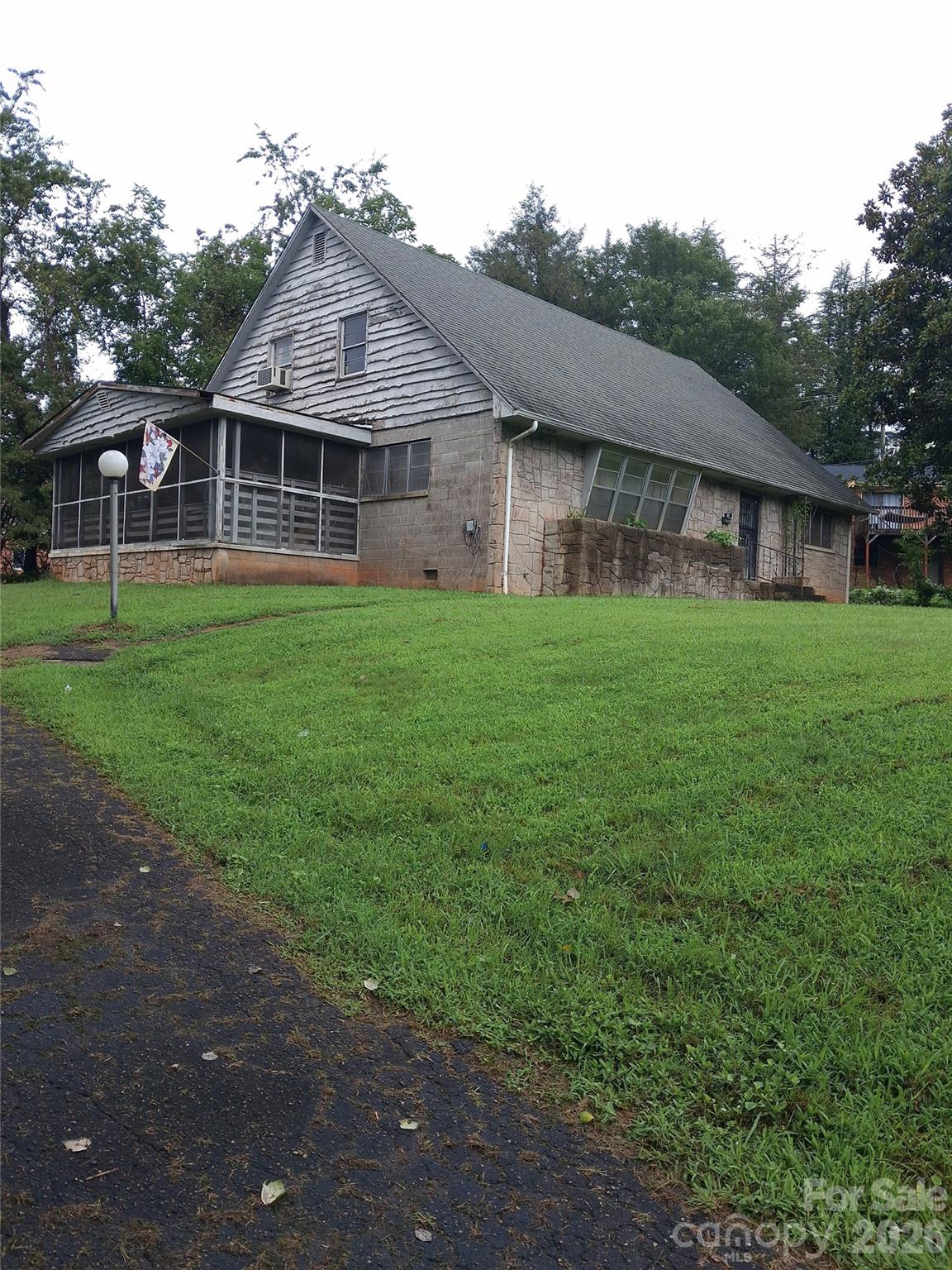 50 Ashworth Circle Property Photo 2