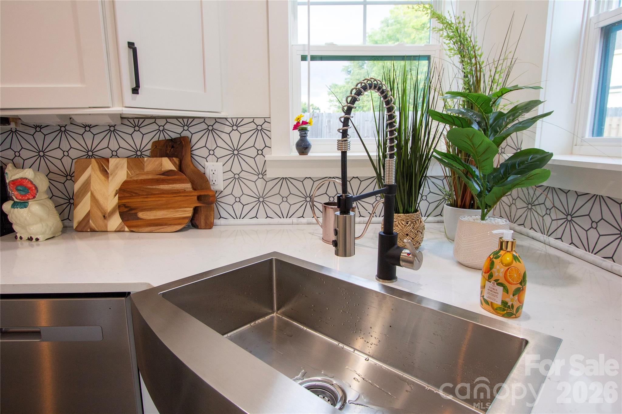 202 Southern Charm Road Property Photo 10