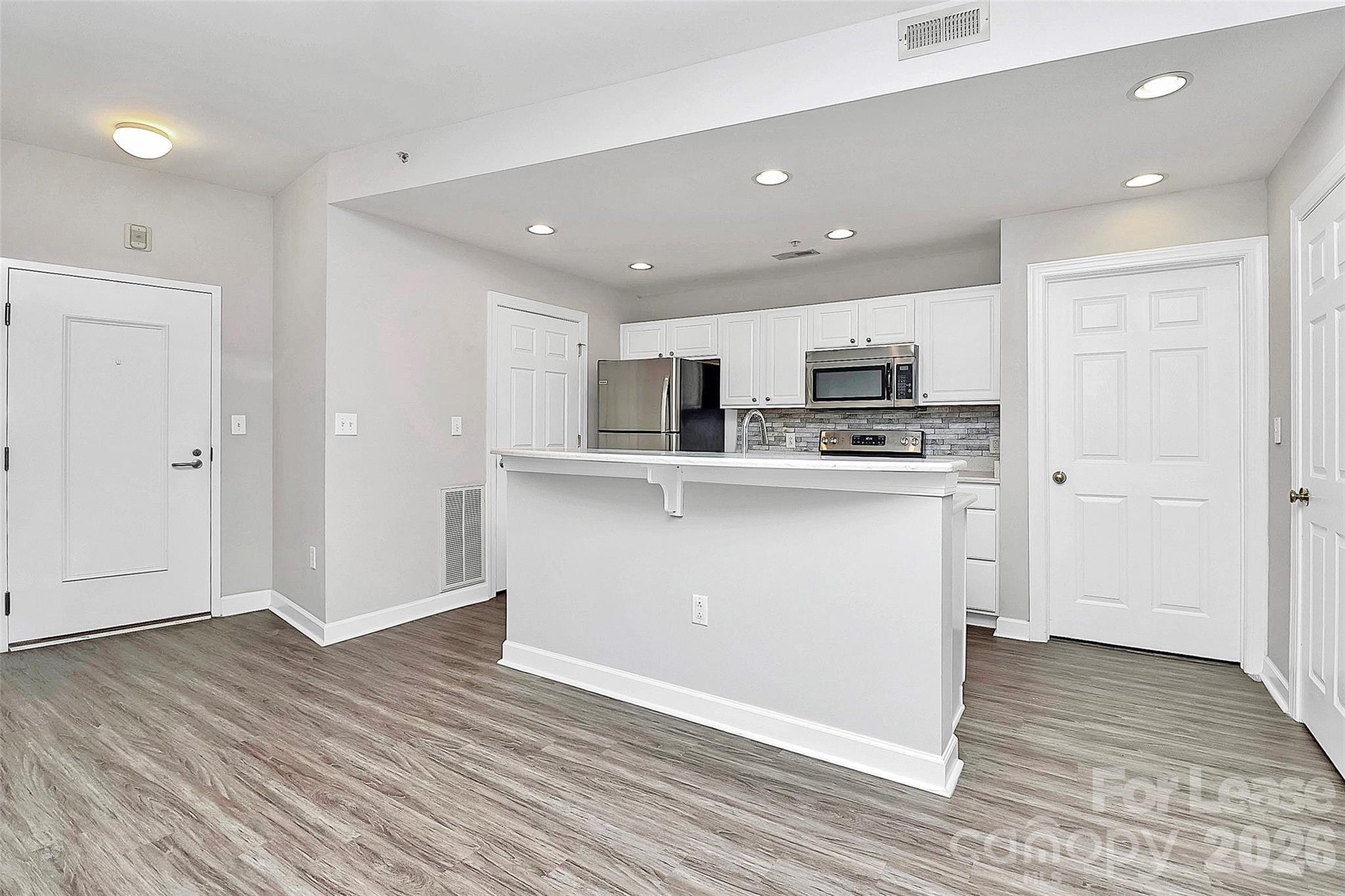 718 W Trade Street 409 Property Photo 15