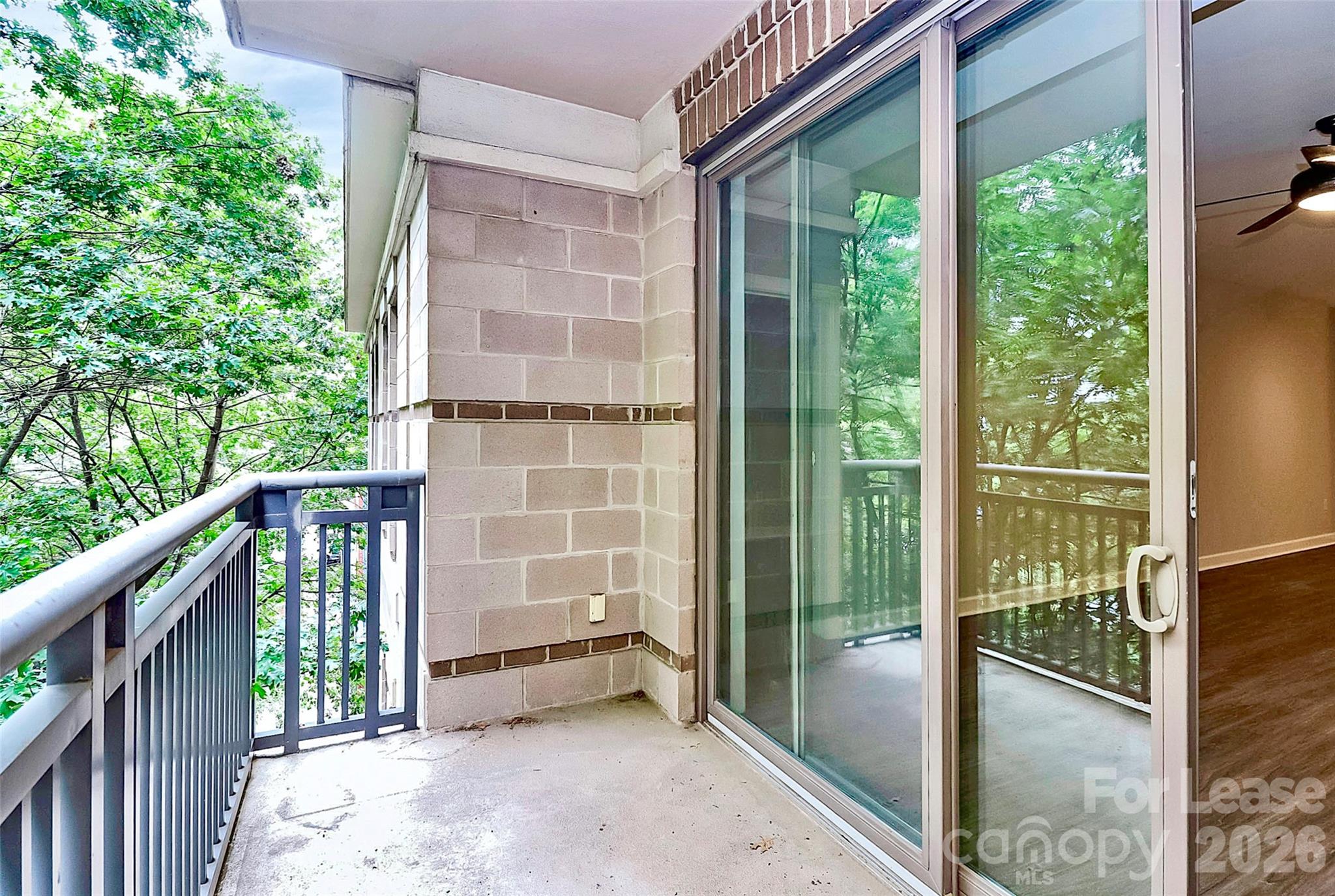 718 W Trade Street 409 Property Photo 23
