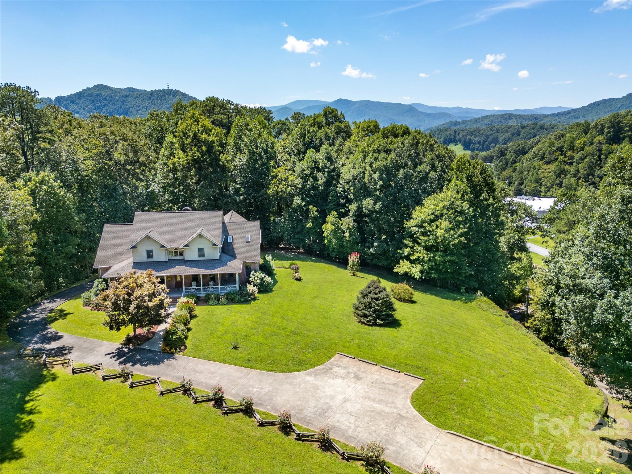 832 Asheville Highway Property Photo 4