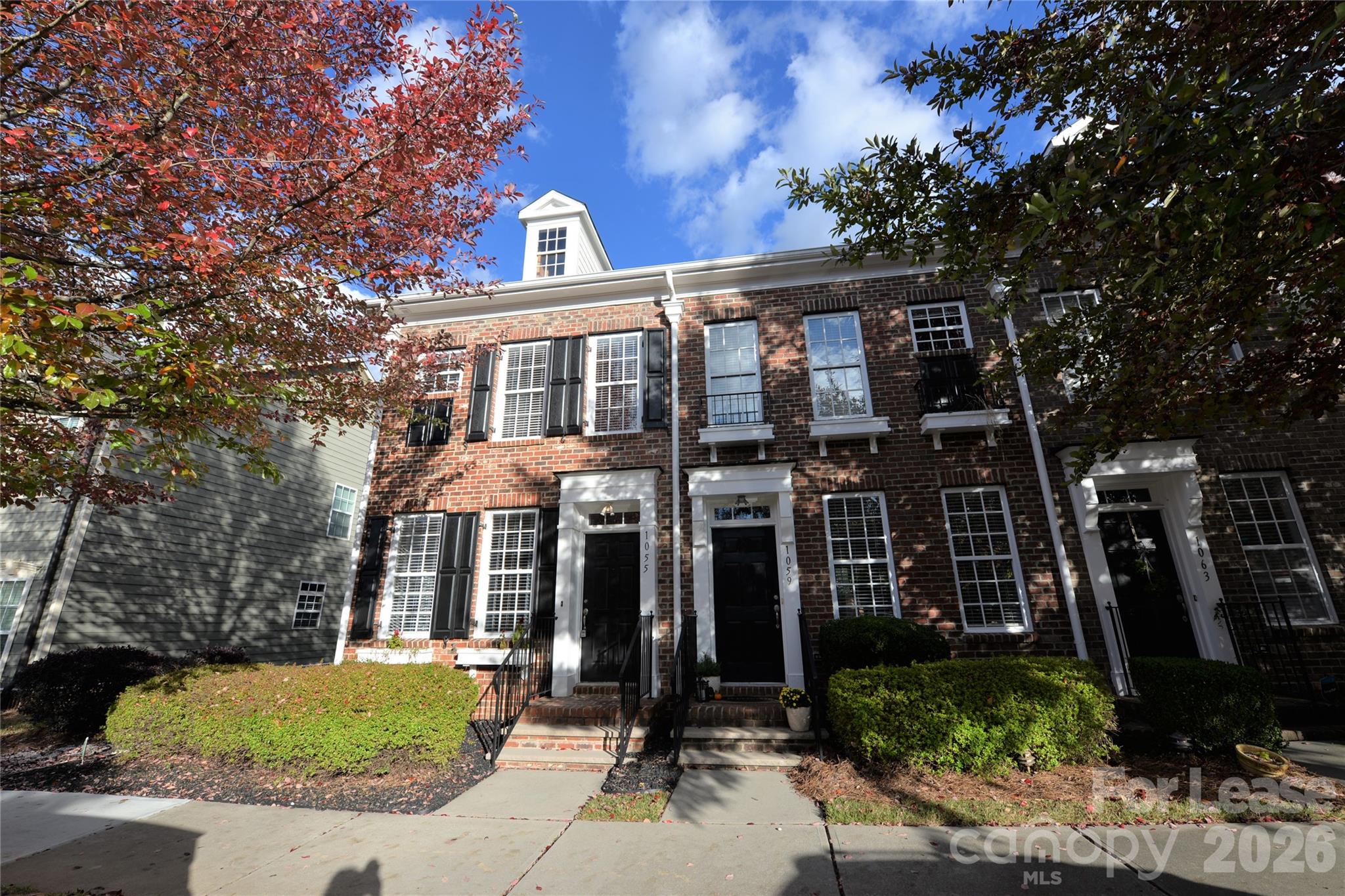1055 Writers Way Property Photo 1