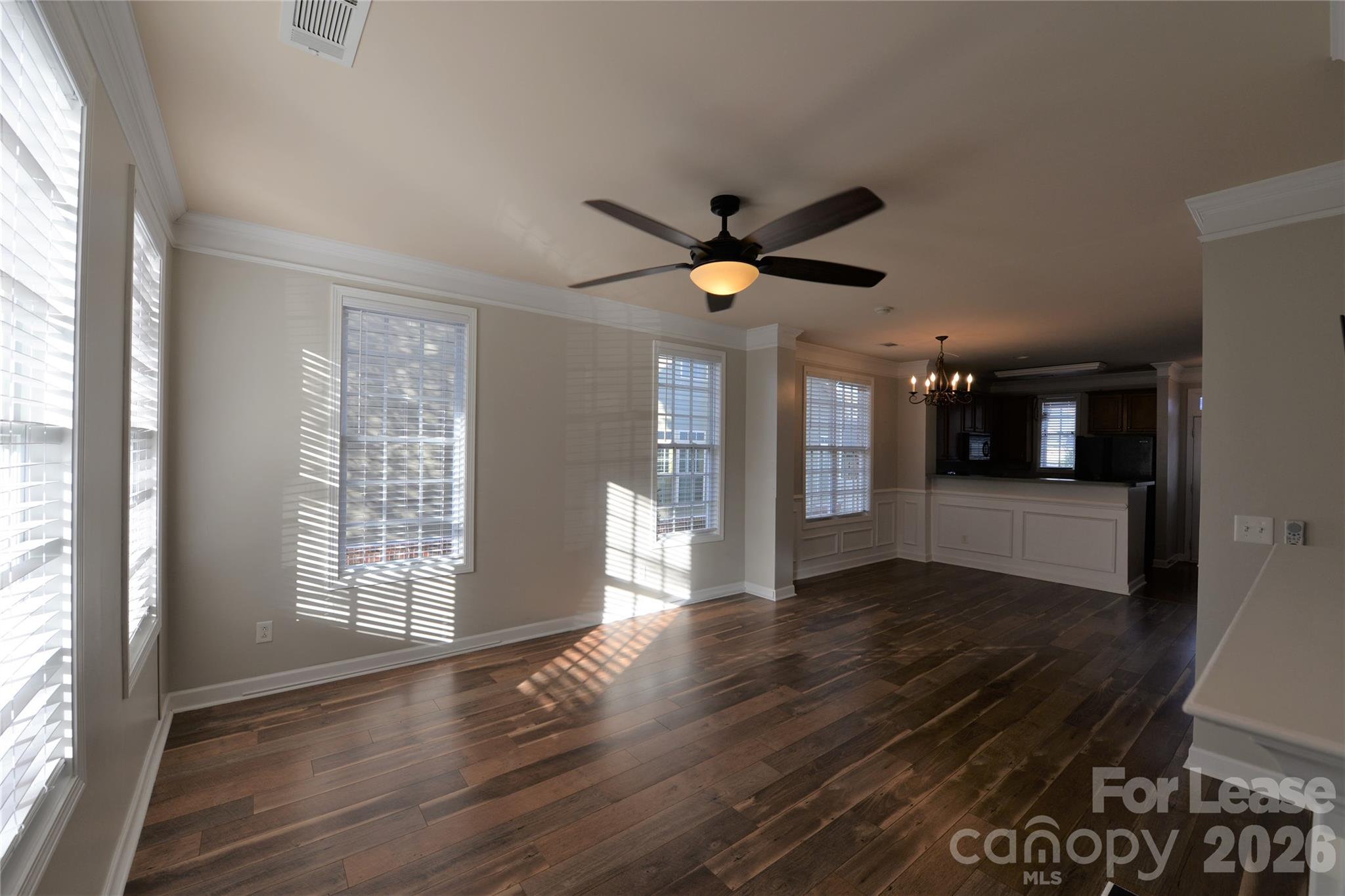 1055 Writers Way Property Photo 4