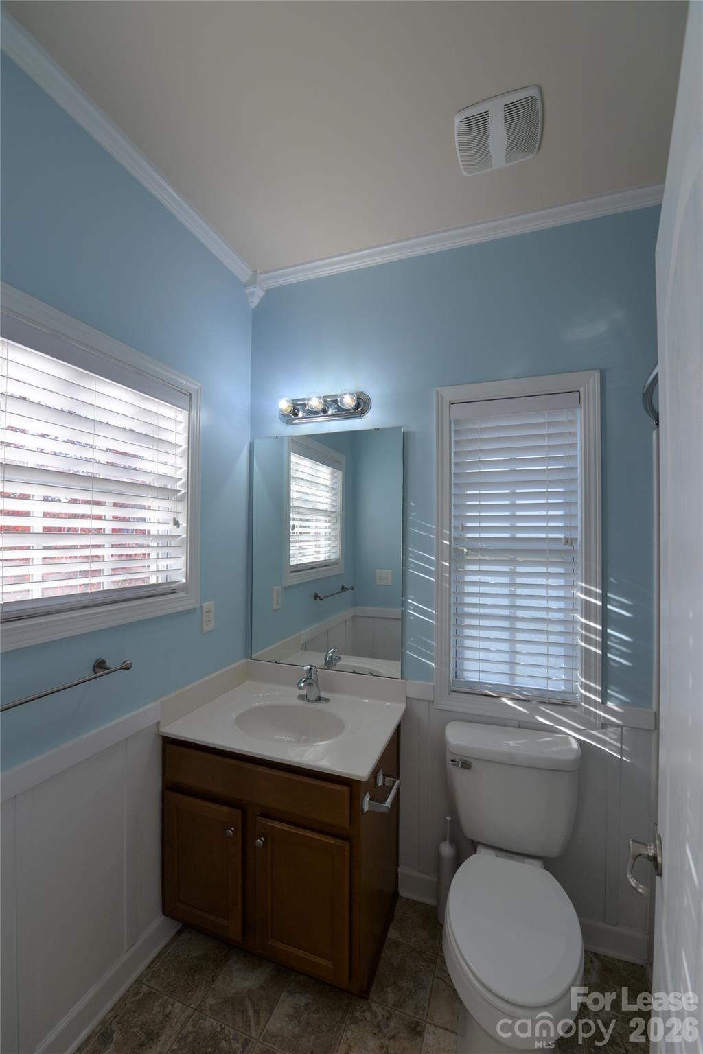 1055 Writers Way Property Photo 11