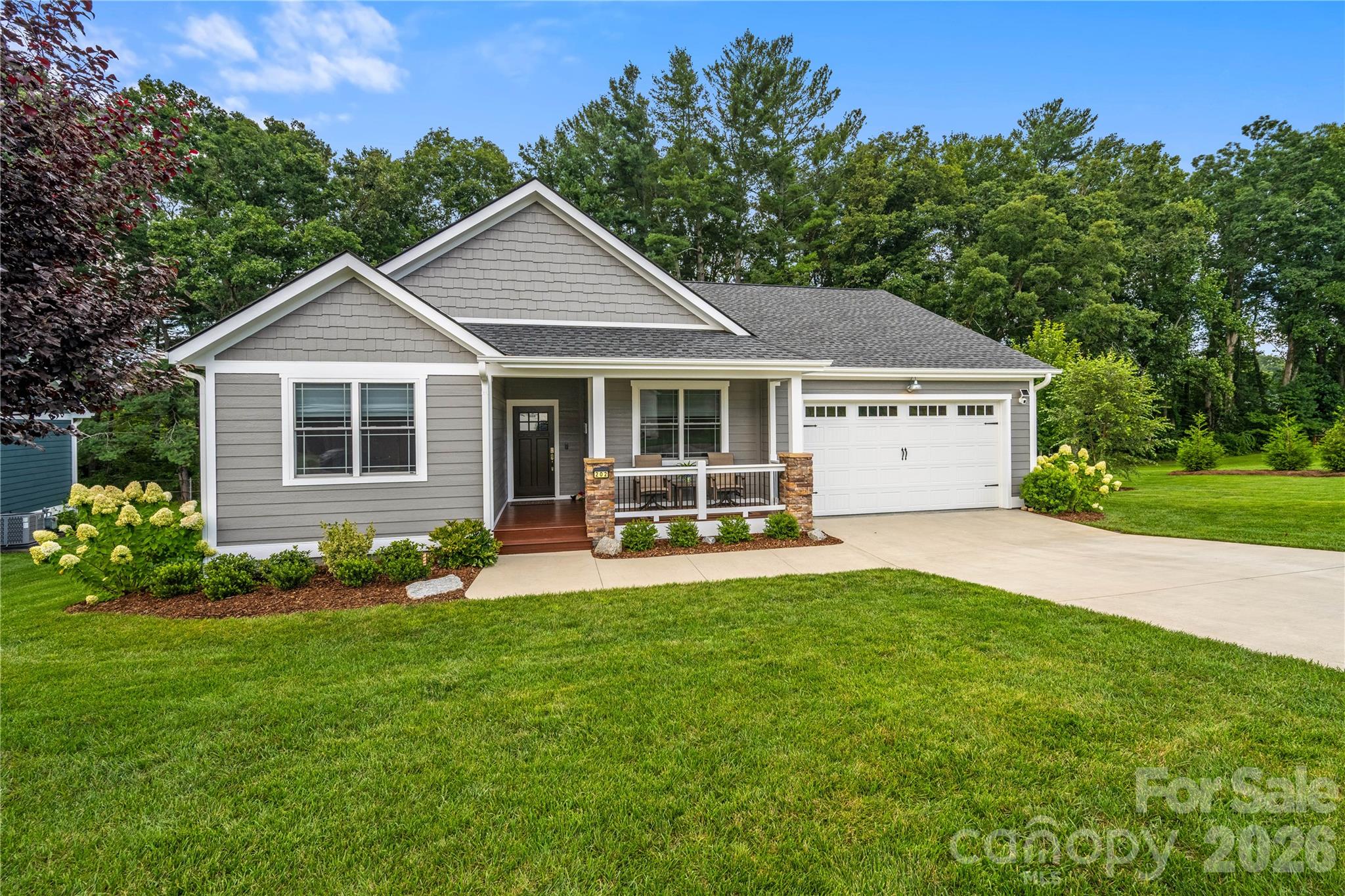 202 Windy Acres Knoll Drive Property Photo 1
