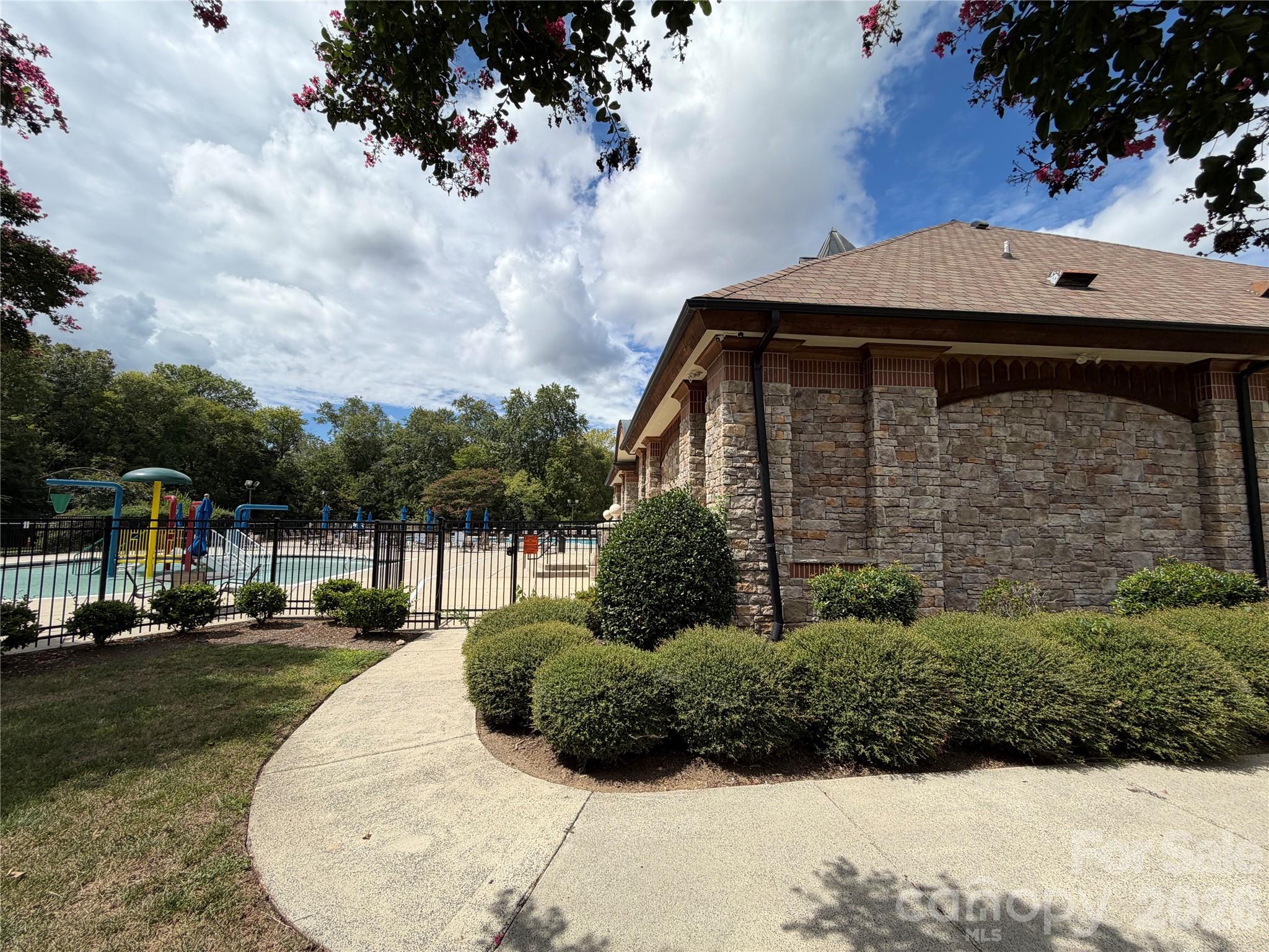 14516 Asheton Creek Drive Property Photo 29