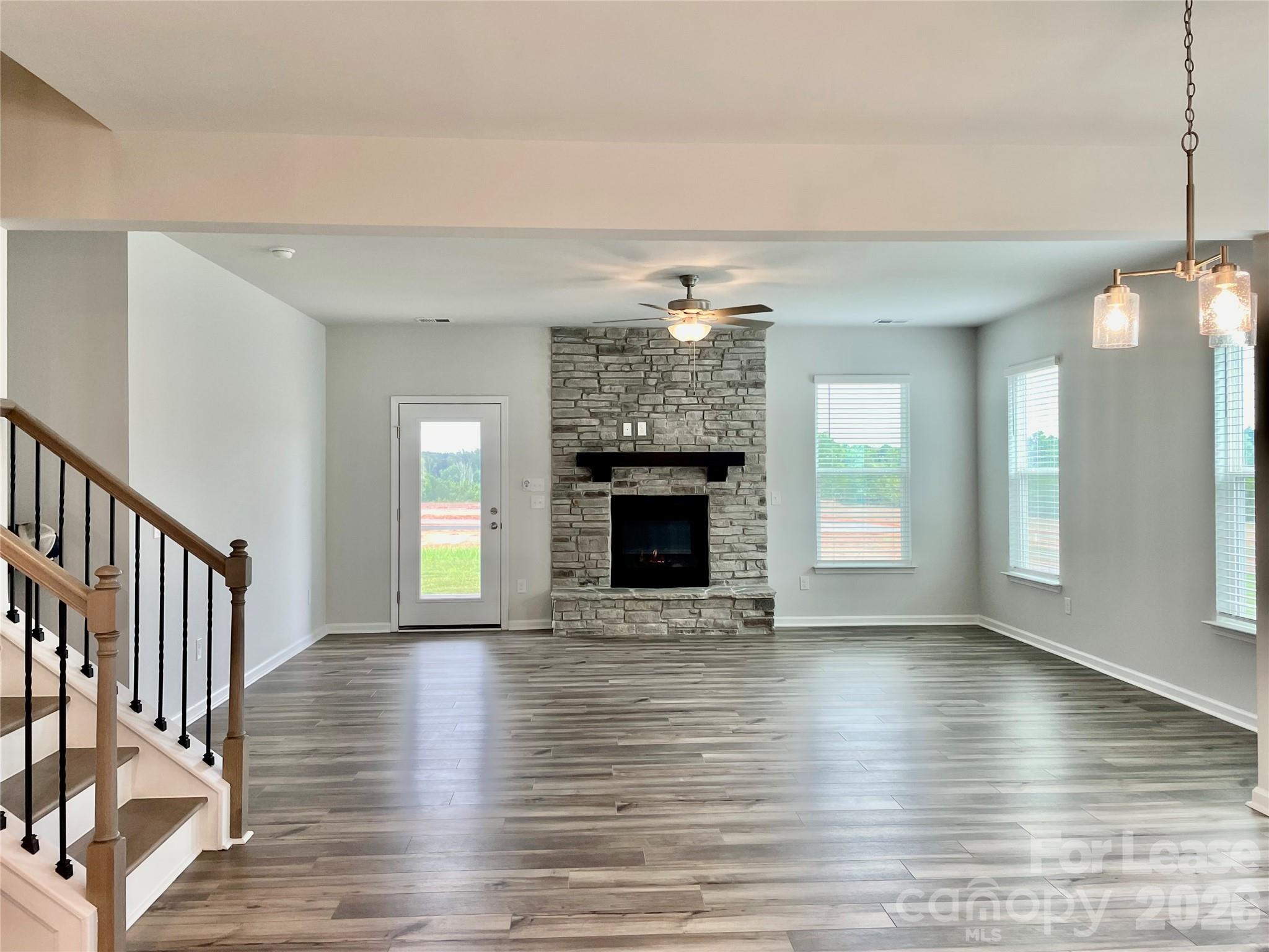 3240 Laurel Brook Drive Property Photo 5