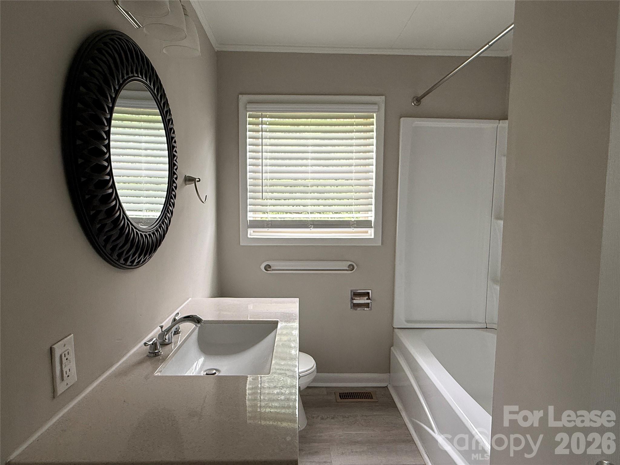 1773 River Road Property Photo 8