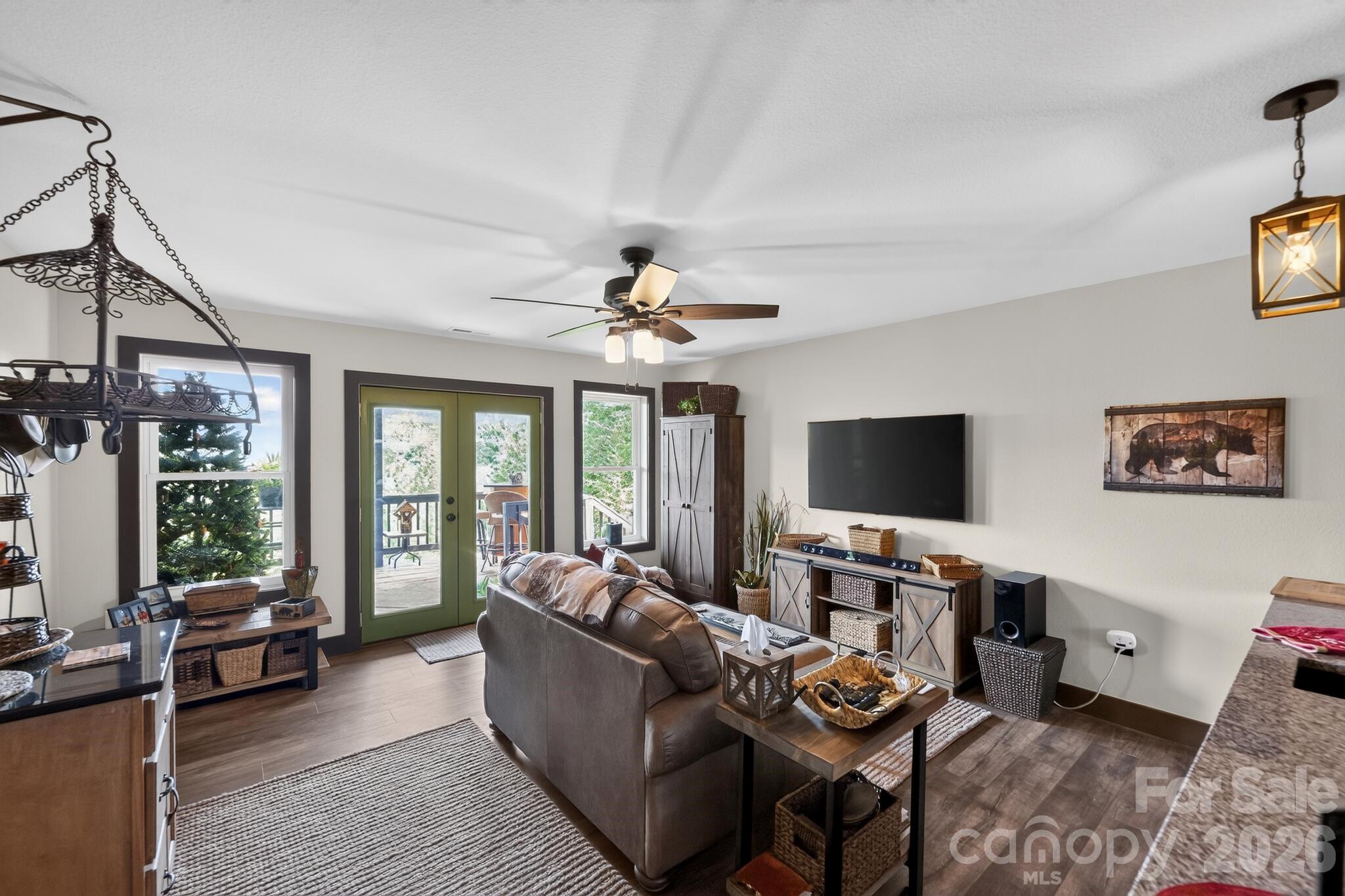 100 Brookstone Mountain Trail Property Photo 8