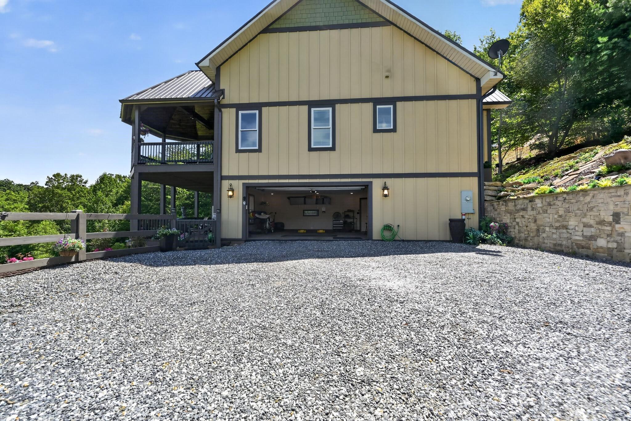 100 Brookstone Mountain Trail Property Photo 44